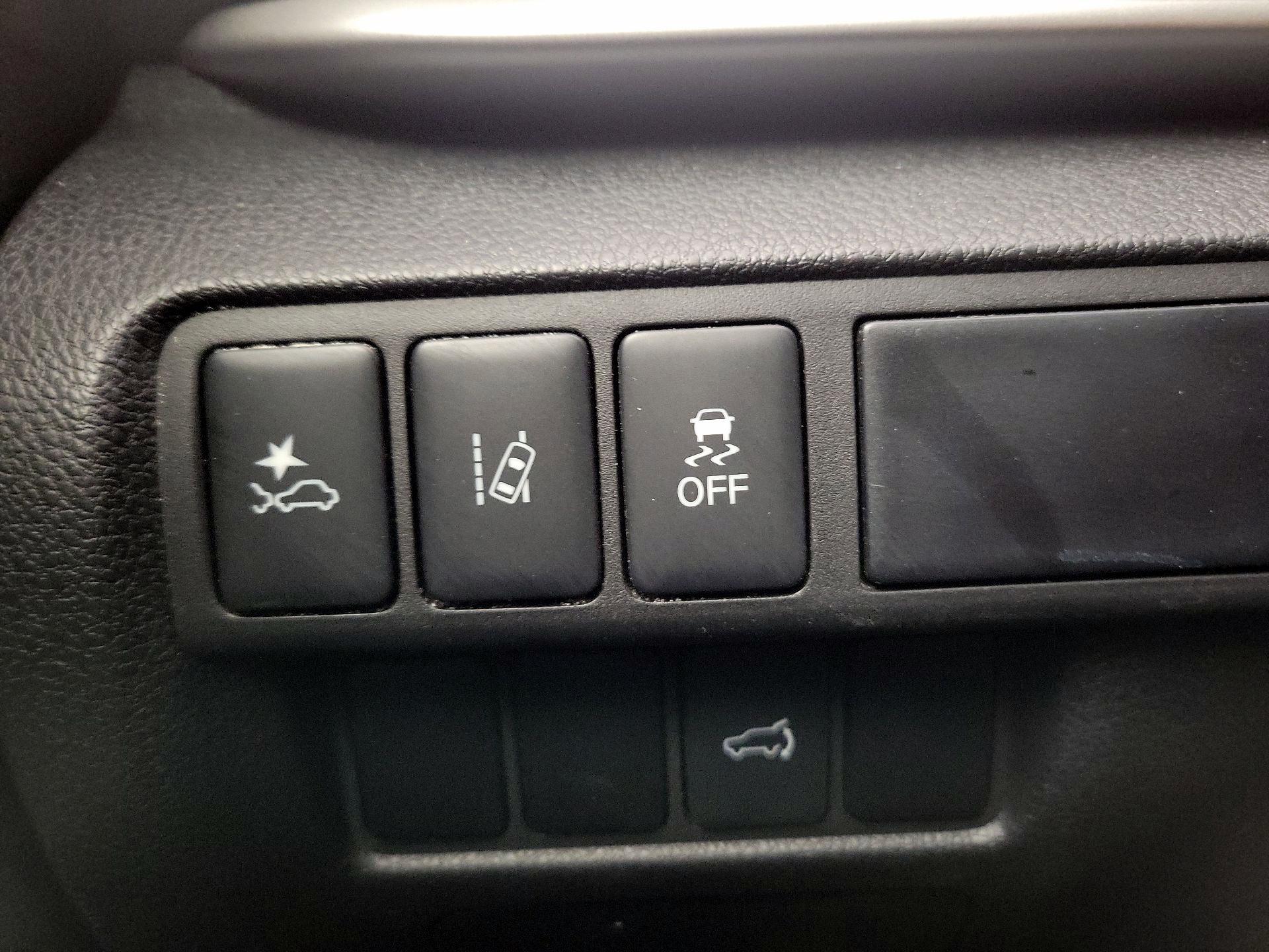 Thumbnail: 2025 Mitsubishi Eclipse Cross - 13