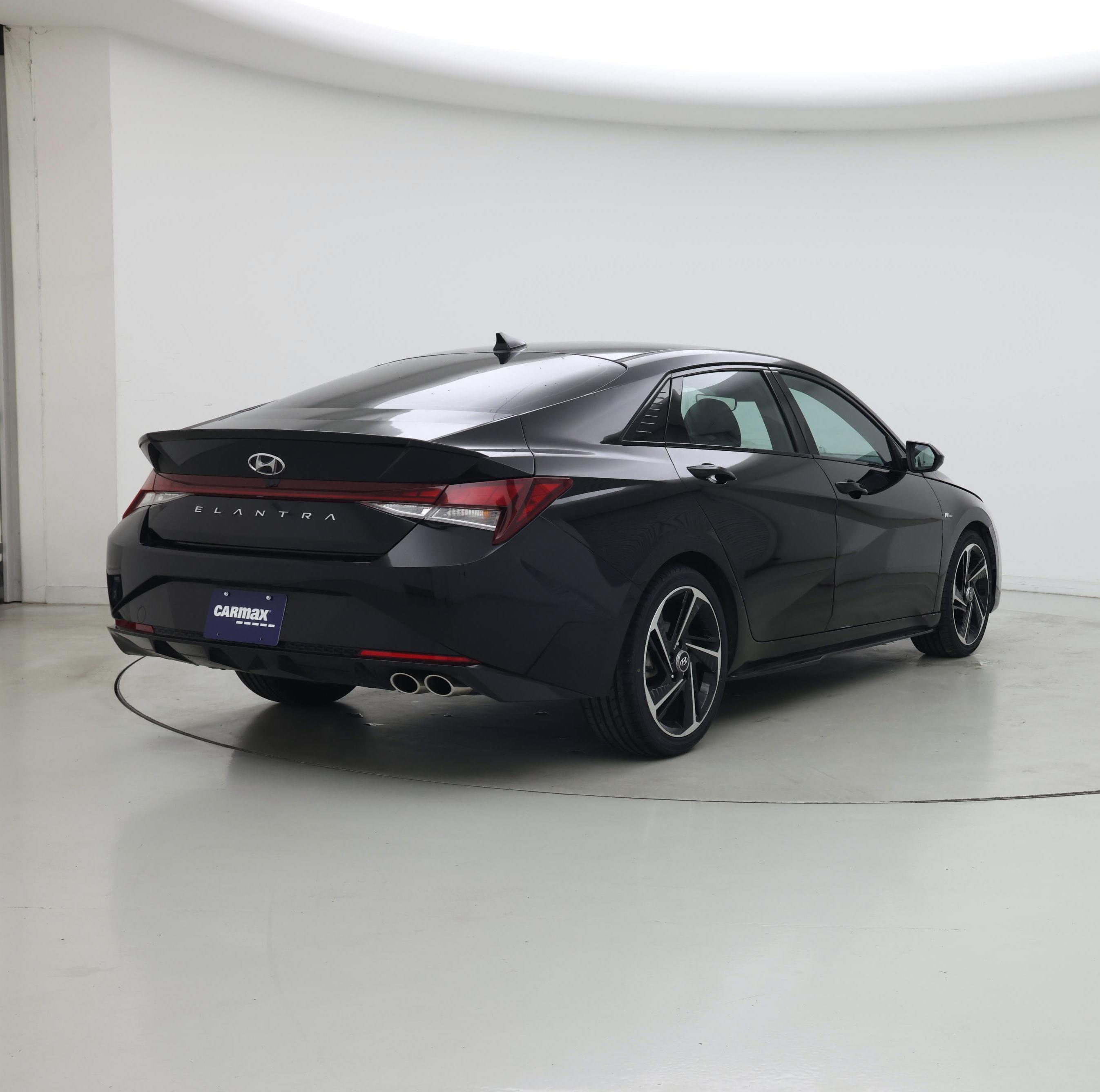 Thumbnail: 2023 Hyundai Elantra - 8