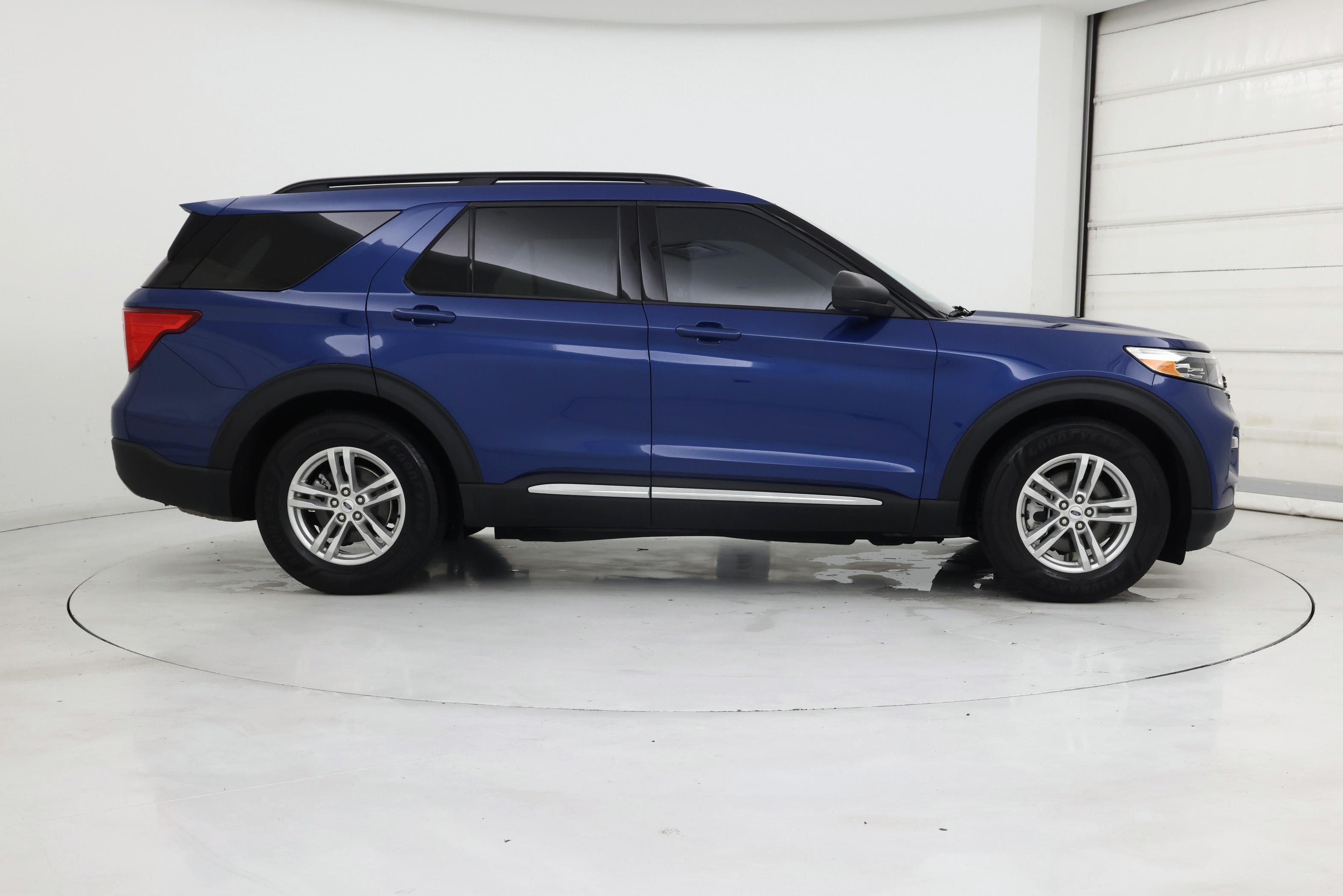 Thumbnail: 2023 Ford Explorer - 7
