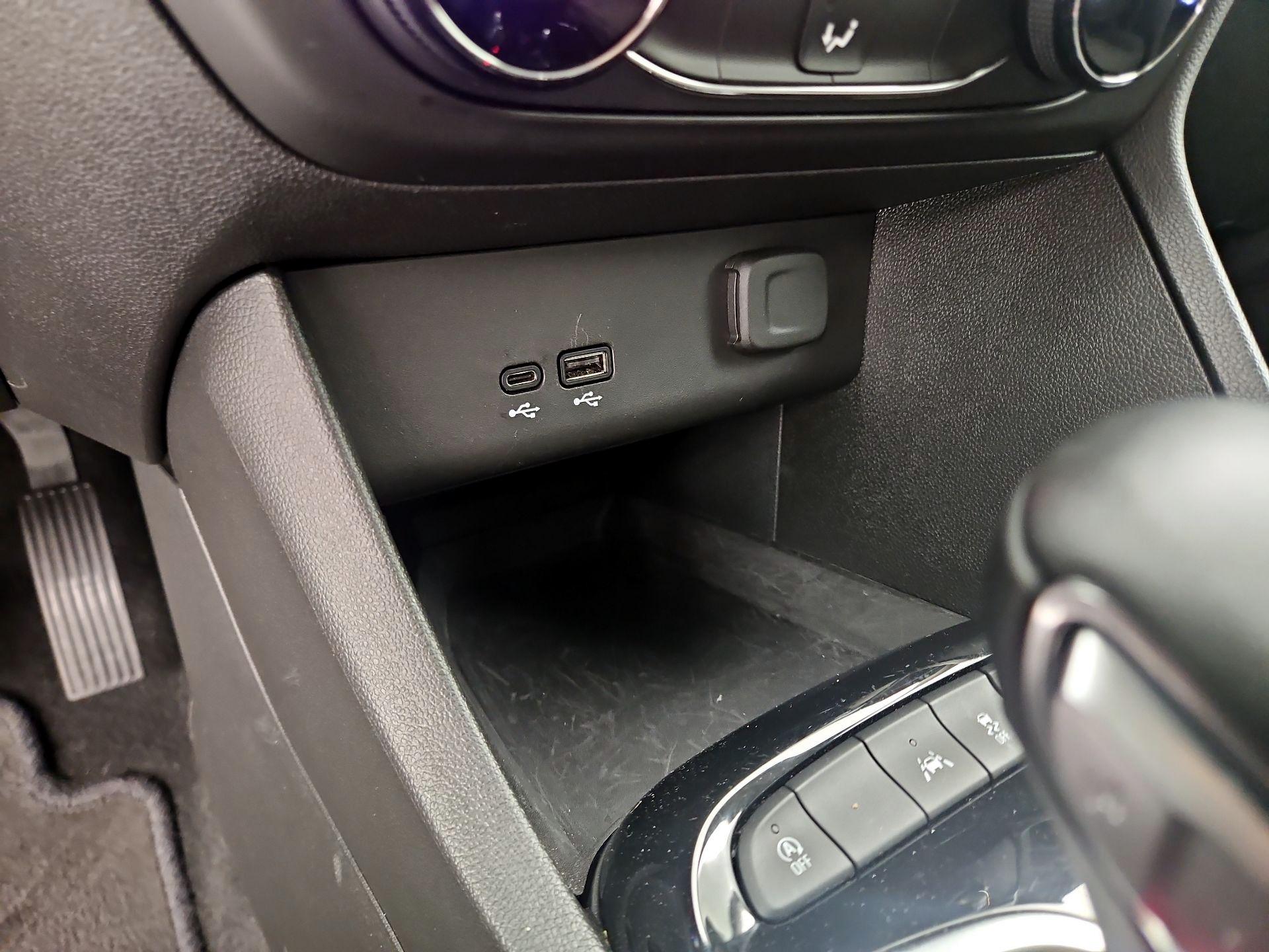 Thumbnail: 2025 Buick Encore GX - 18