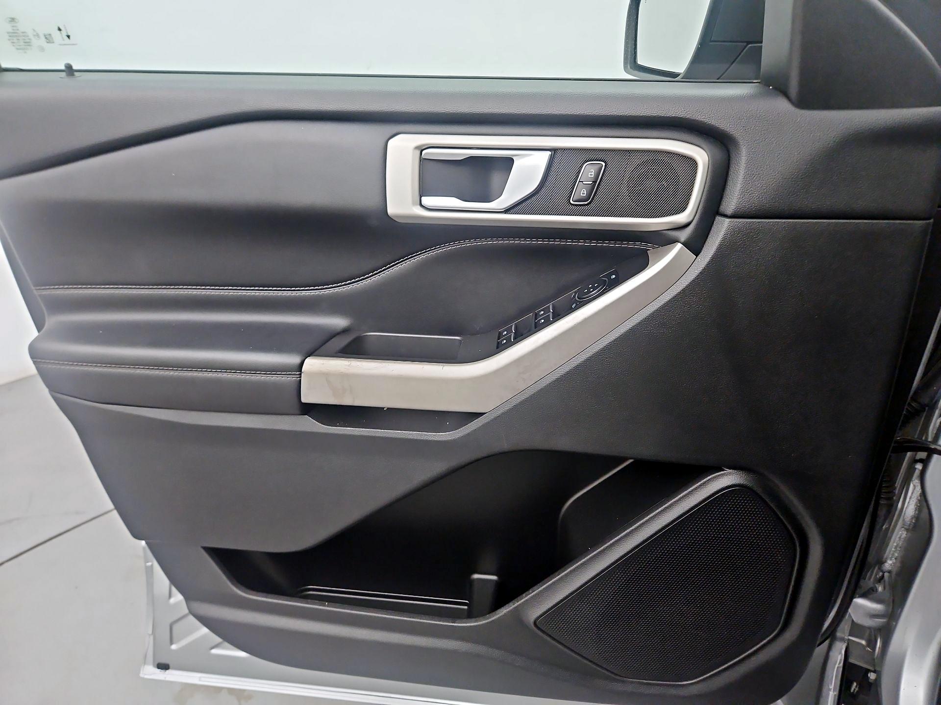 Thumbnail: 2022 Ford Explorer - 10