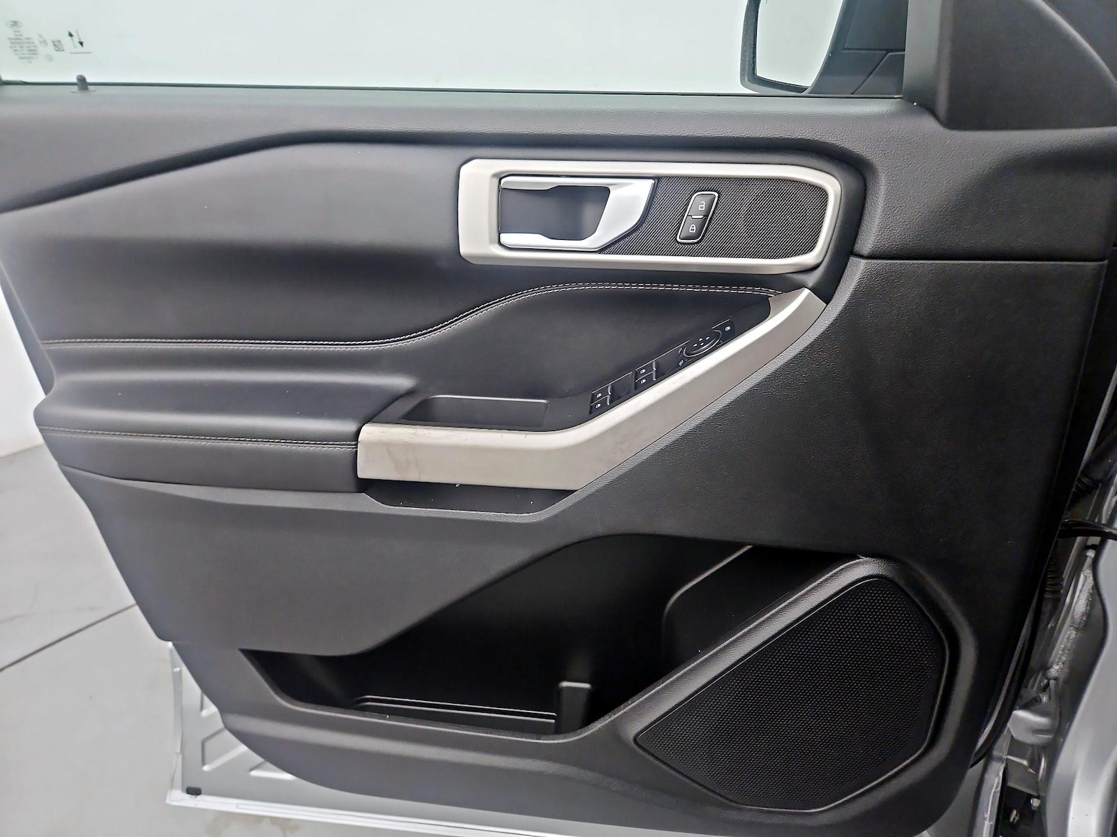 2022 Ford Explorer XLT - Photo 11