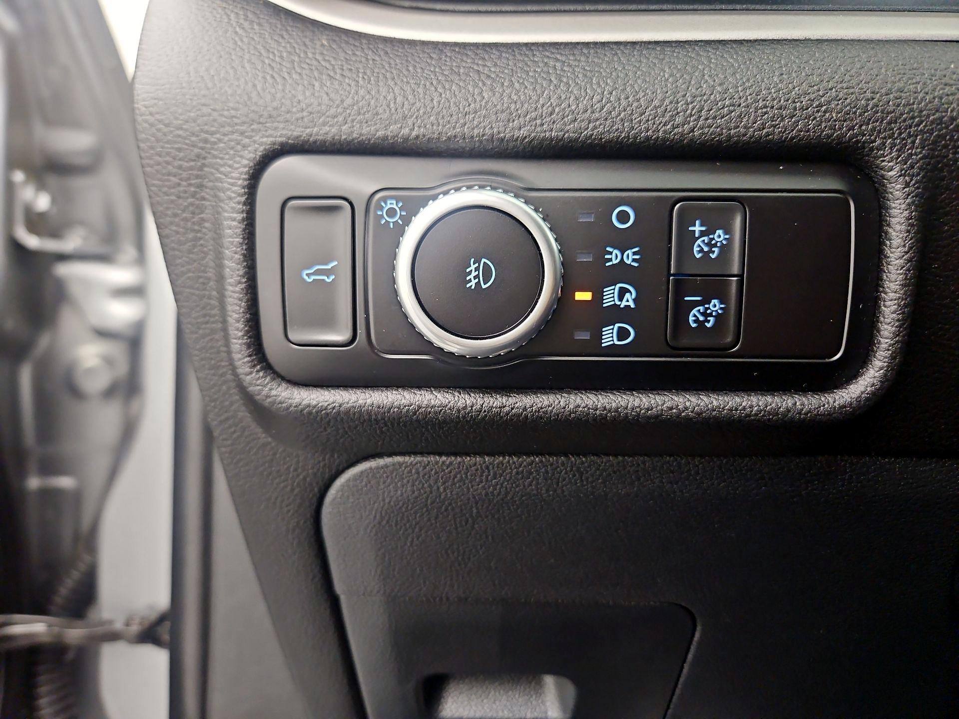Thumbnail: 2022 Ford Explorer - 11