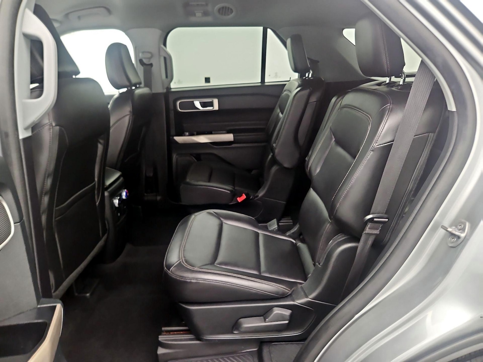 2022 Ford Explorer XLT - Photo 18