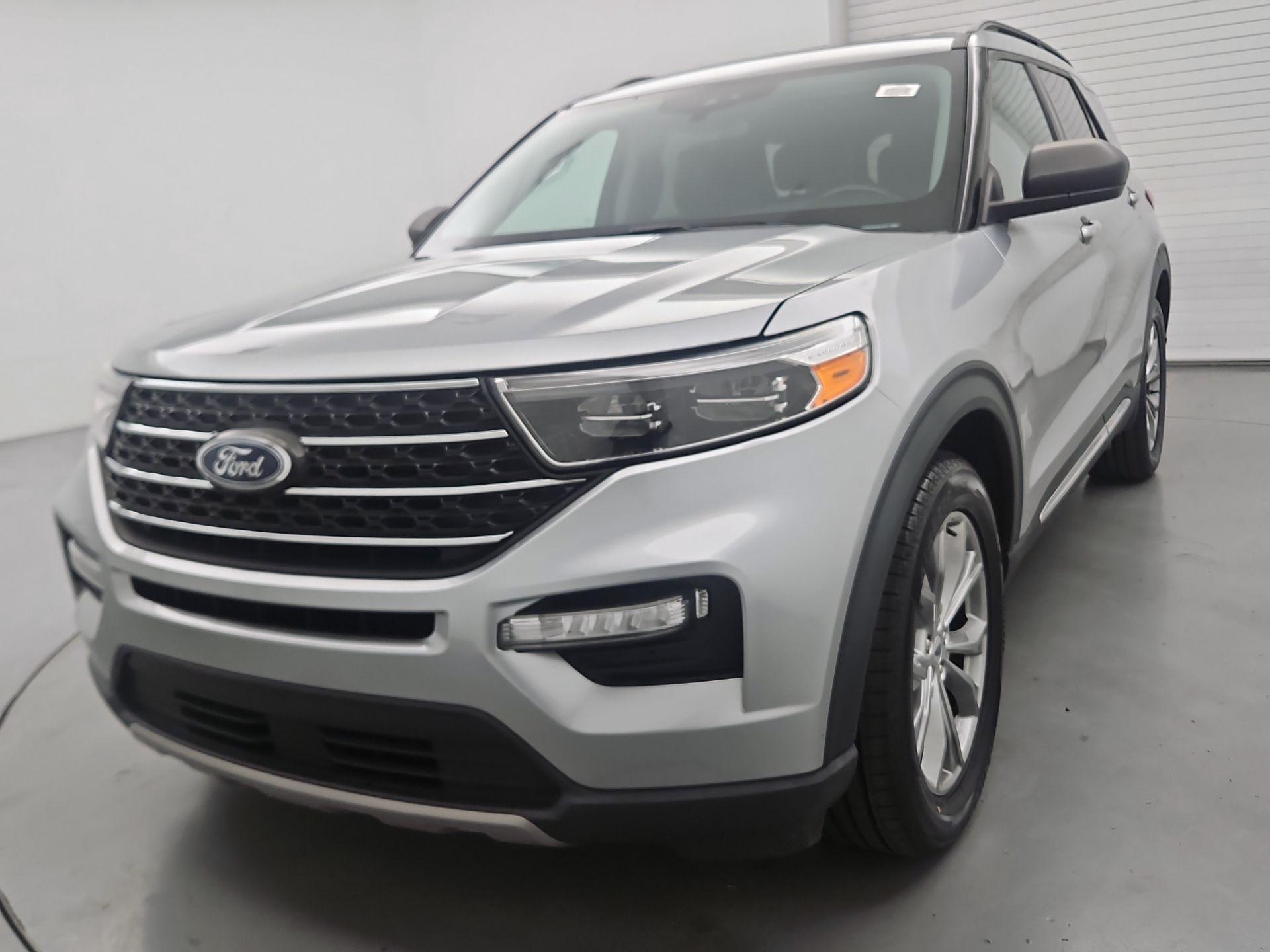 Thumbnail: 2022 Ford Explorer - 3