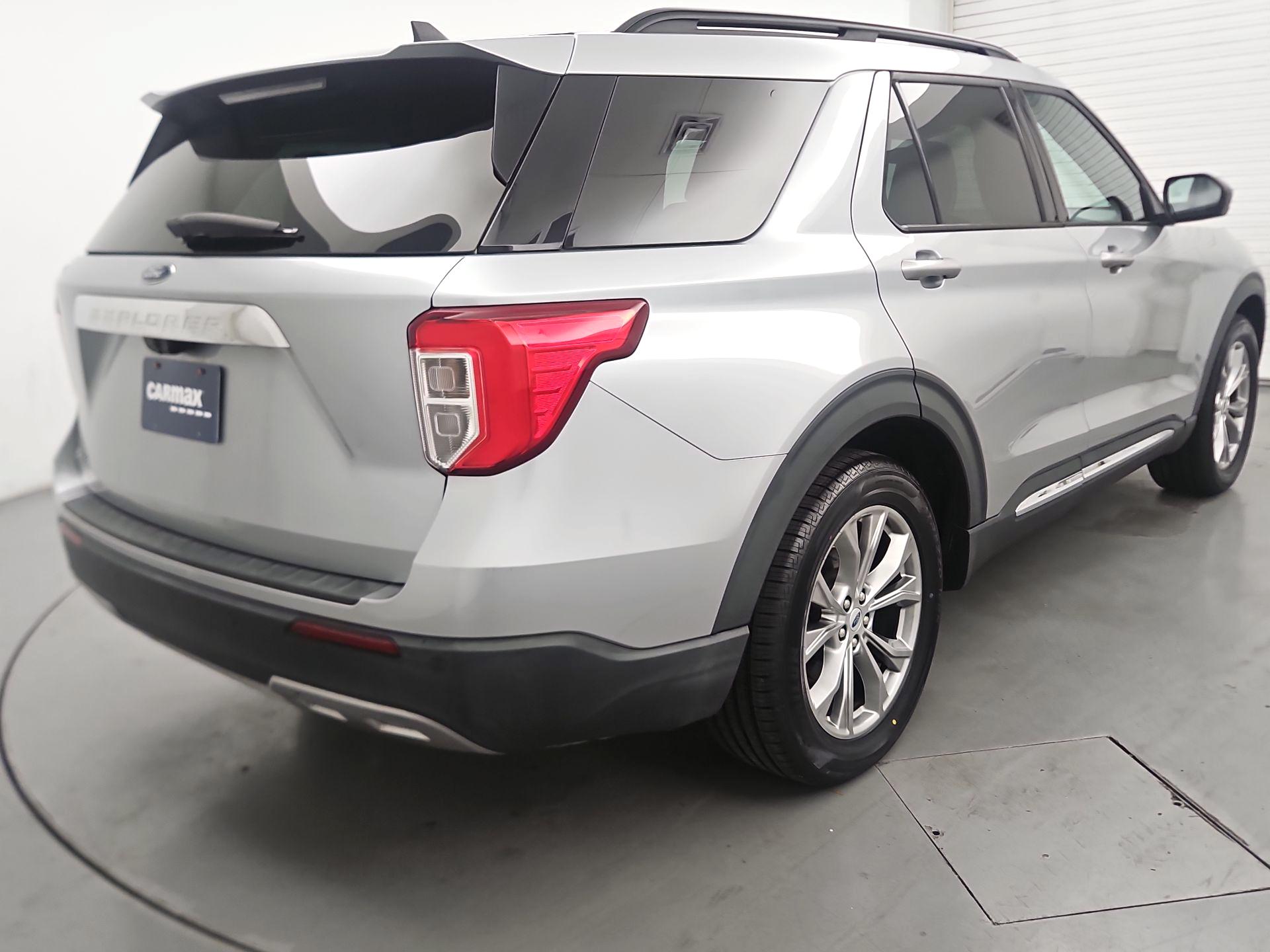 Thumbnail: 2022 Ford Explorer - 5