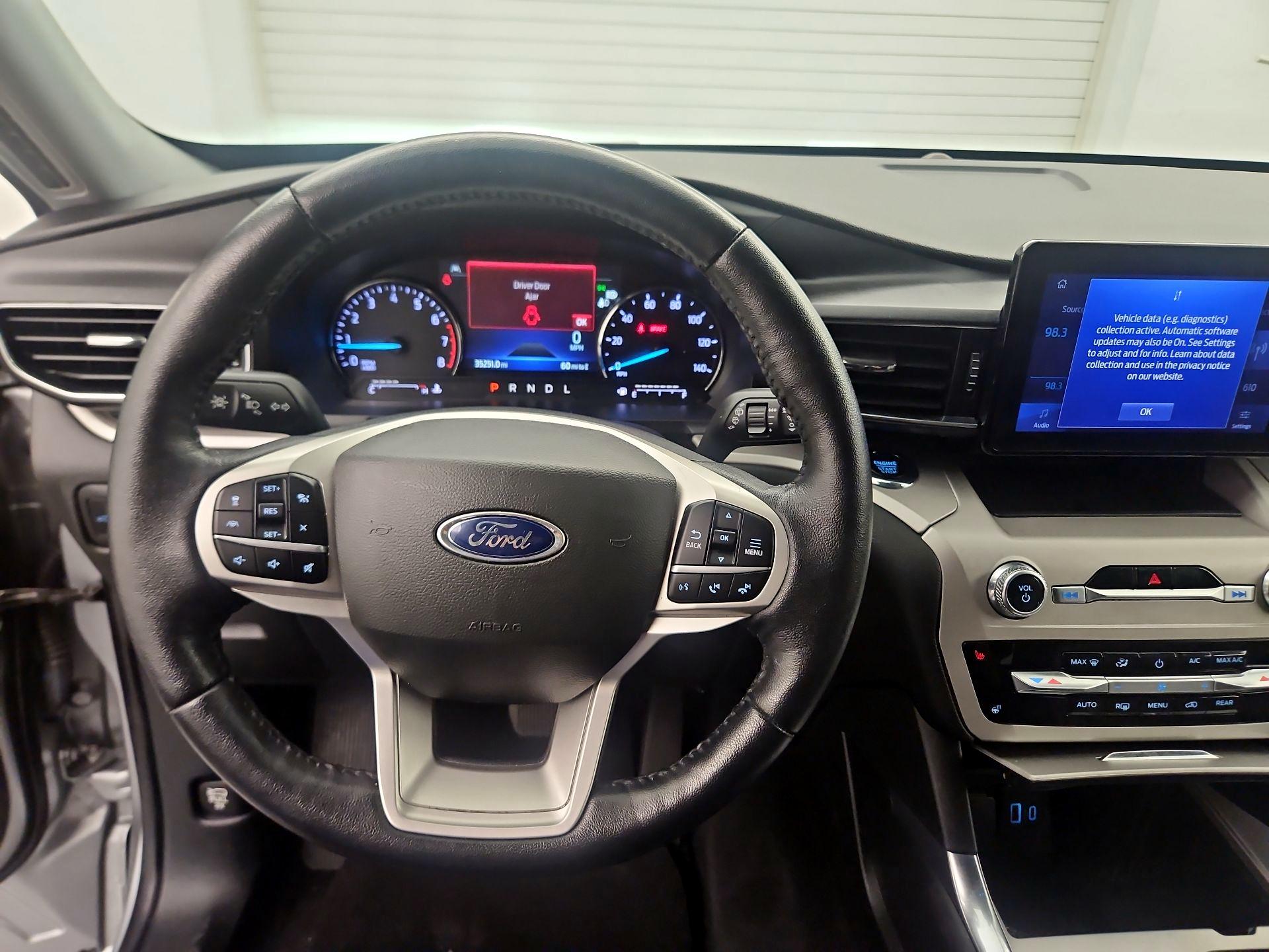 Thumbnail: 2022 Ford Explorer - 8