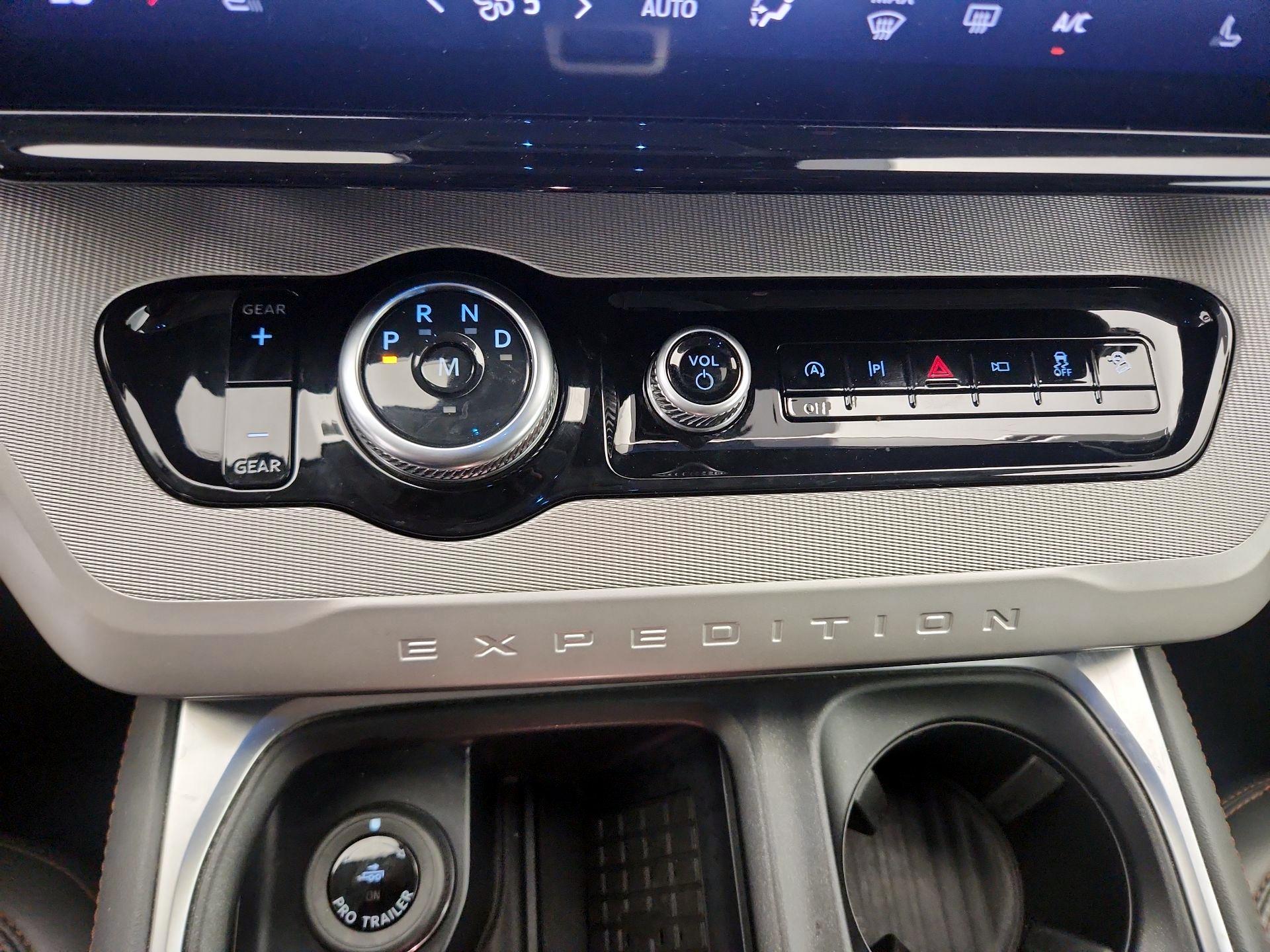 Thumbnail: 2025 Ford Expedition - 17
