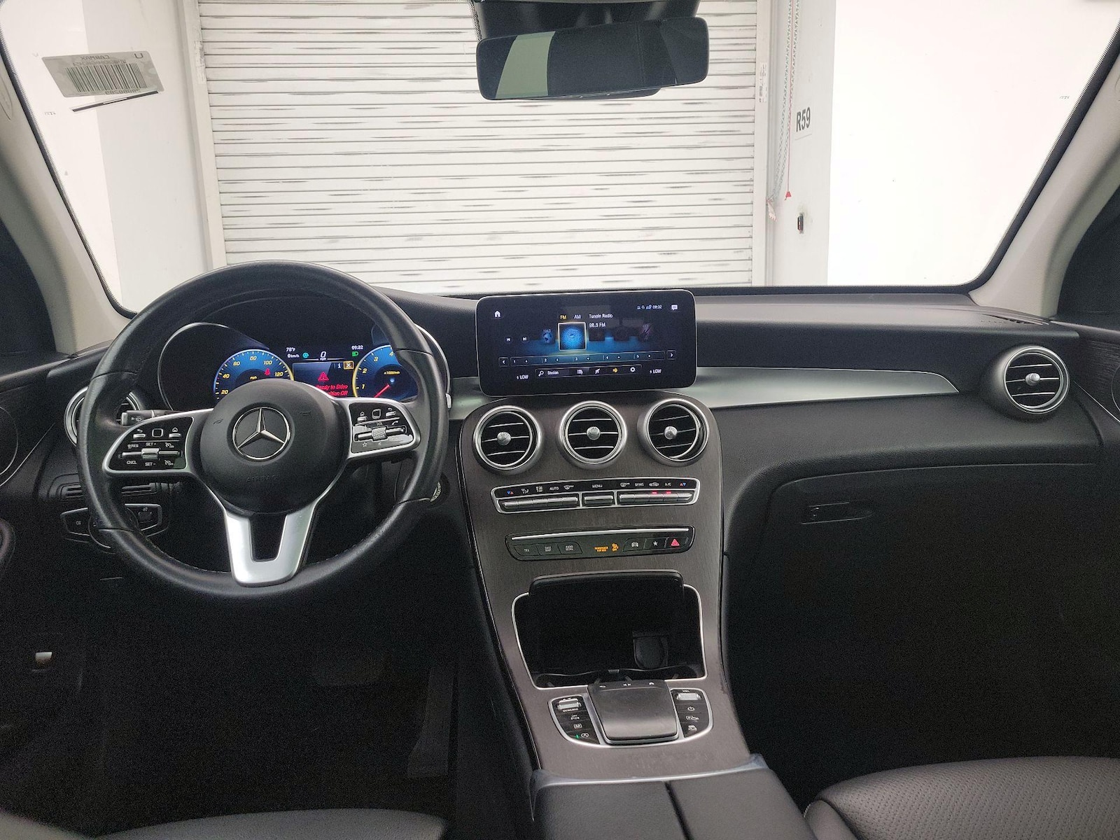 2022 Mercedes-Benz GLC GLC300 - Photo 10