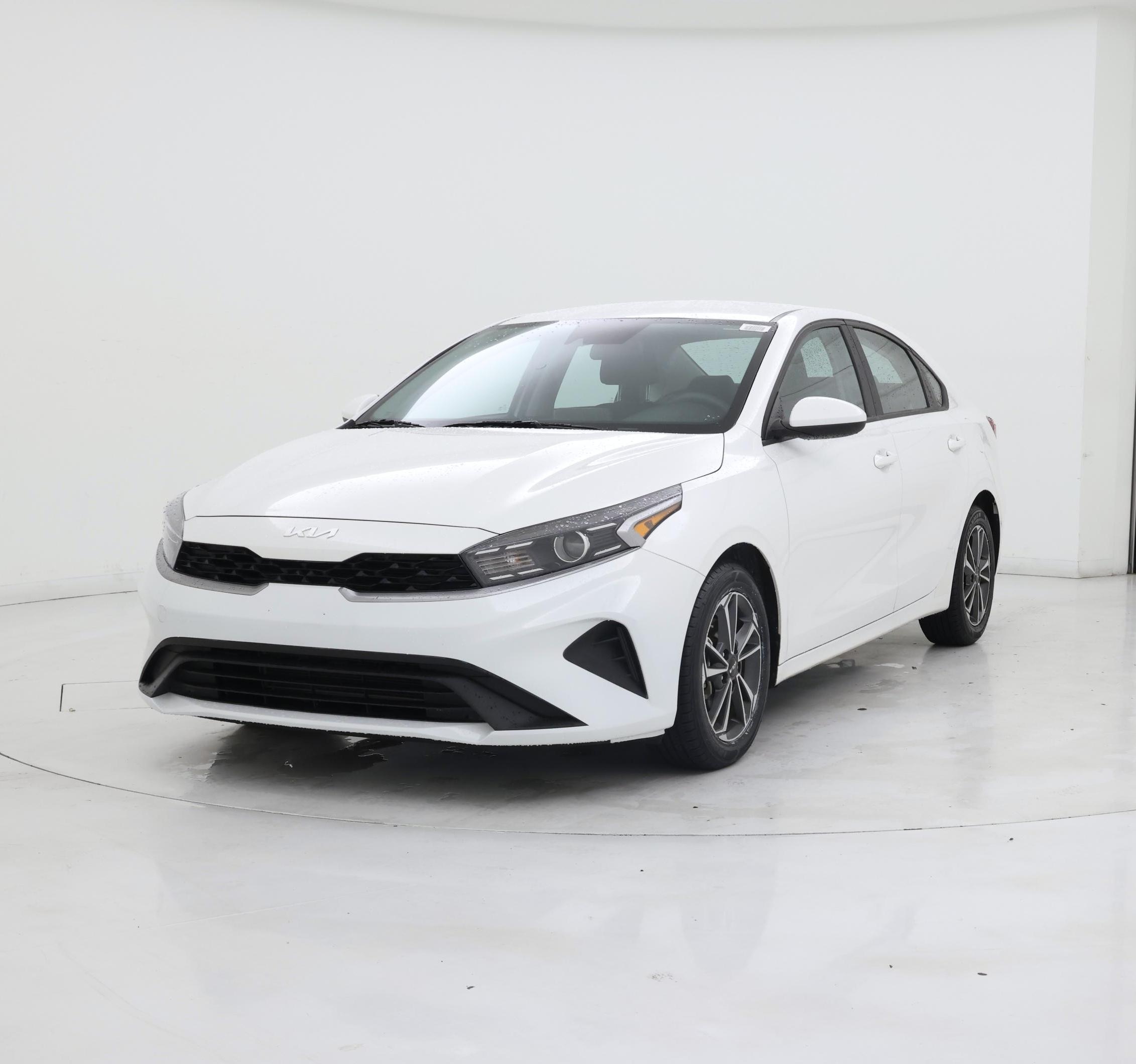 Thumbnail: 2023 Kia Forte - 4