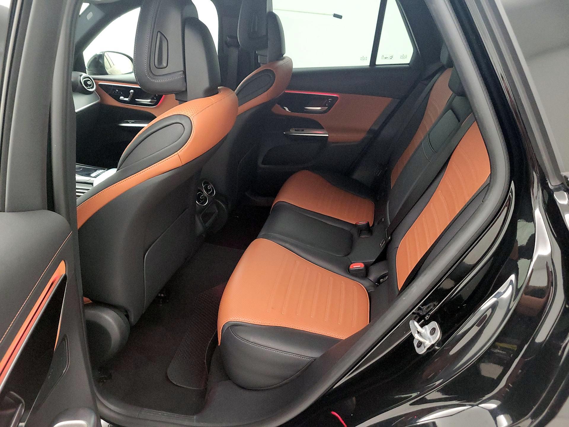 Thumbnail: 2024 Mercedes-Benz GLC - 18
