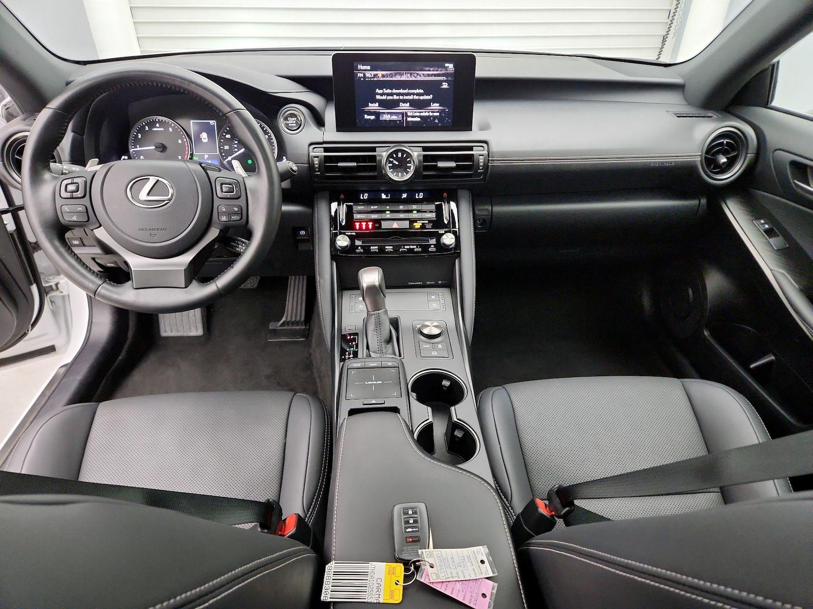 2025 Lexus IS 300 - Photo 10