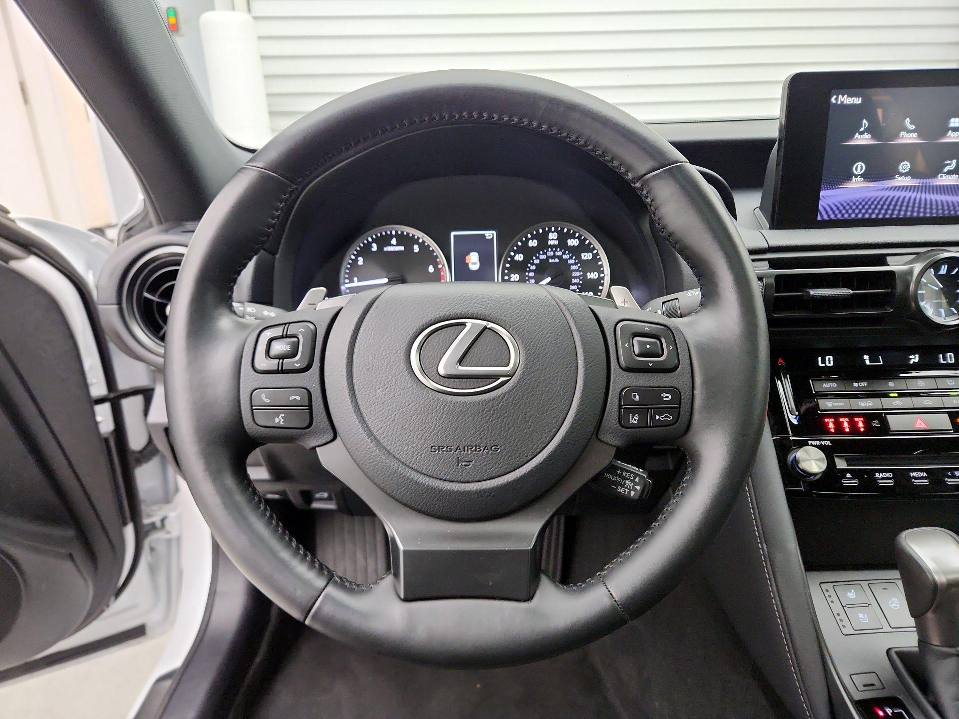 Thumbnail: 2025 Lexus IS - 10
