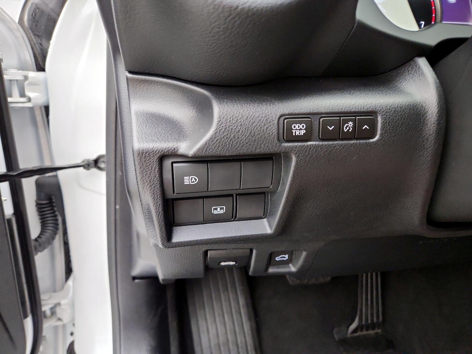 2025 Lexus IS 300 - Photo 14