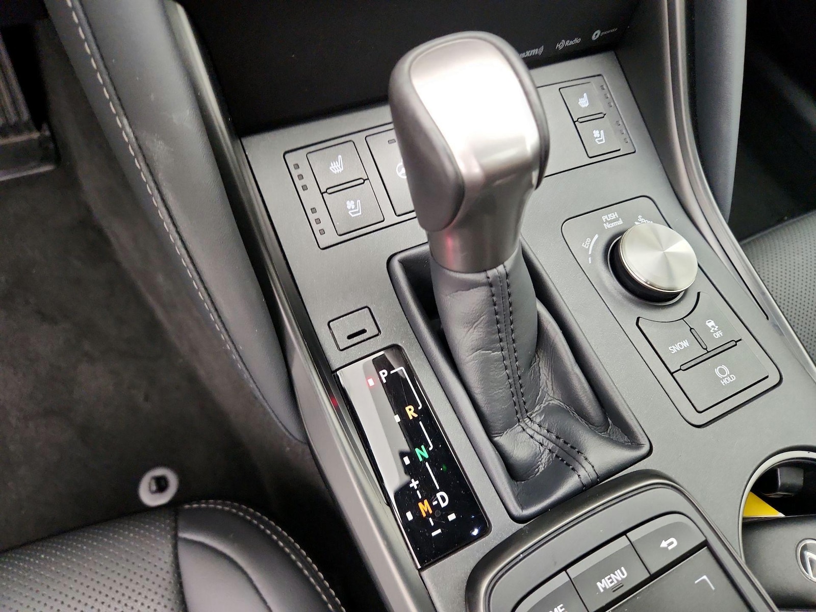 2025 Lexus IS 300 - Photo 18