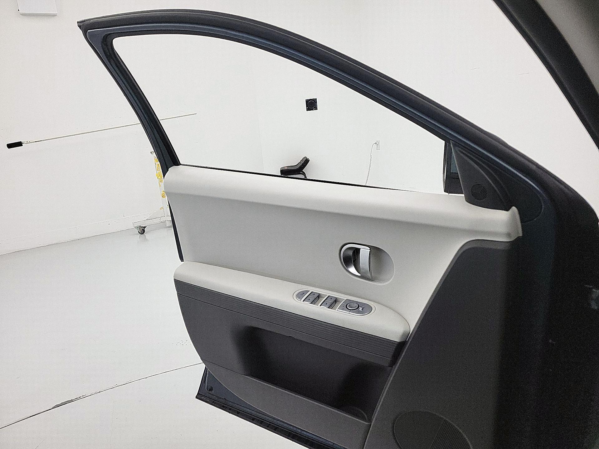 Thumbnail: 2024 Hyundai Ioniq 5 - 12
