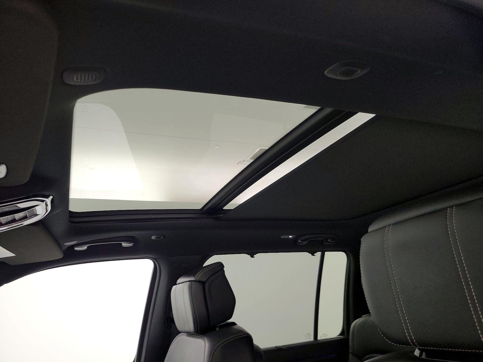 2023 Jeep Grand Wagoneer Series I - Photo 21