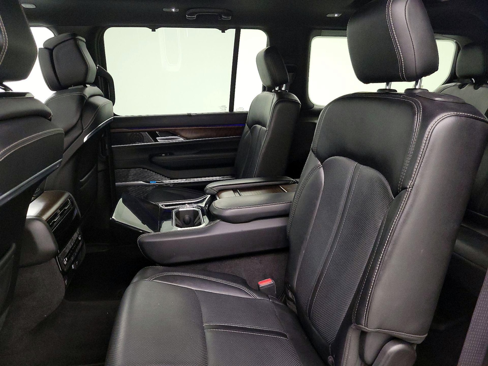 2023 Jeep Grand Wagoneer Series I - Photo 22