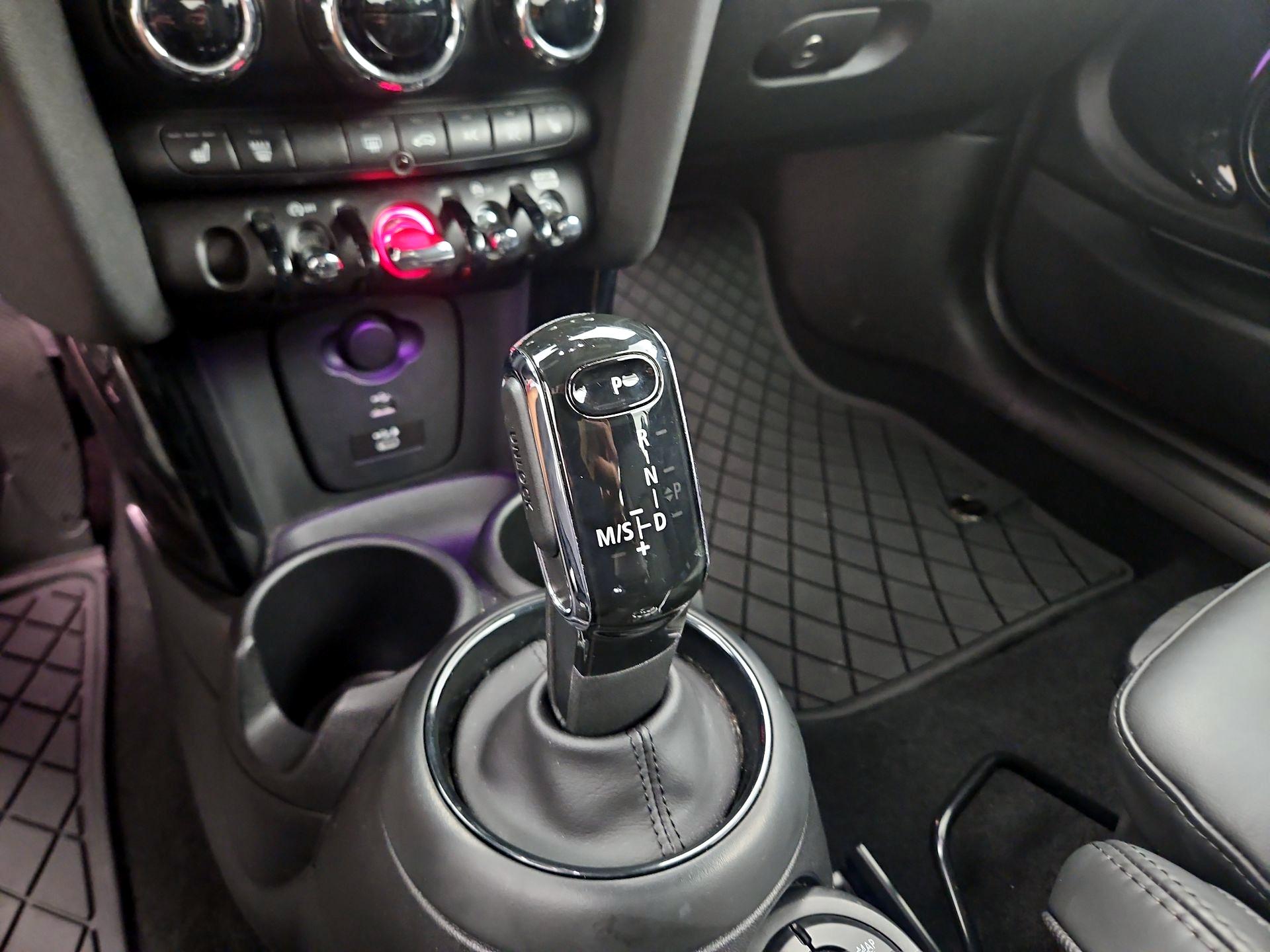 Thumbnail: 2022 MINI Cooper - 17