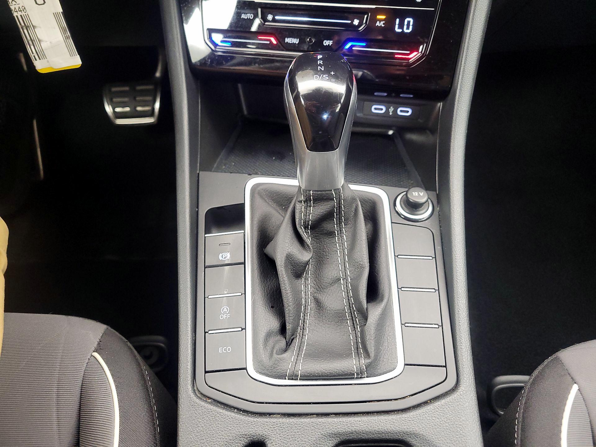 Thumbnail: 2025 Volkswagen Jetta - 17