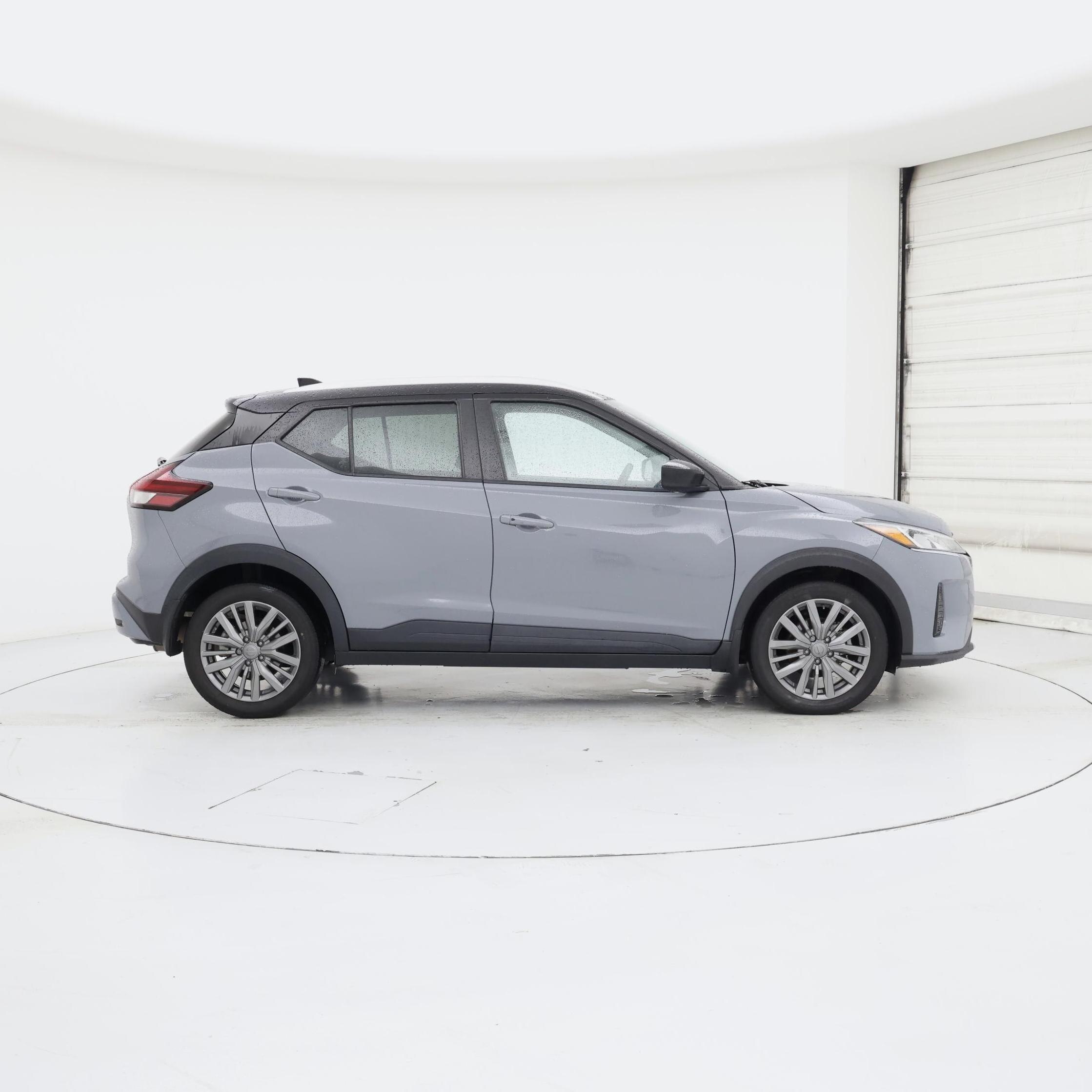 Thumbnail: 2023 Nissan Kicks - 7