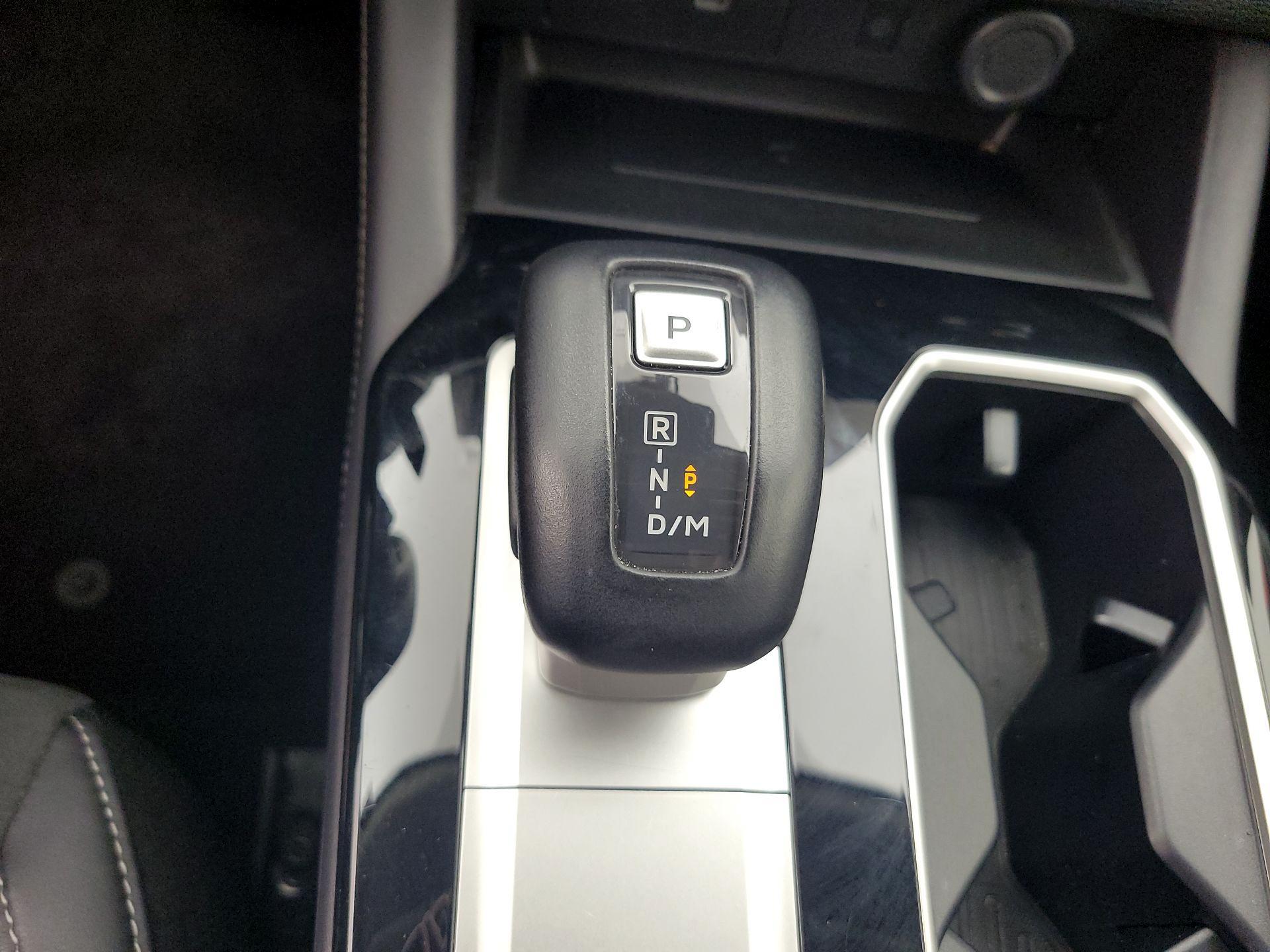 Thumbnail: 2025 Mitsubishi Outlander - 18