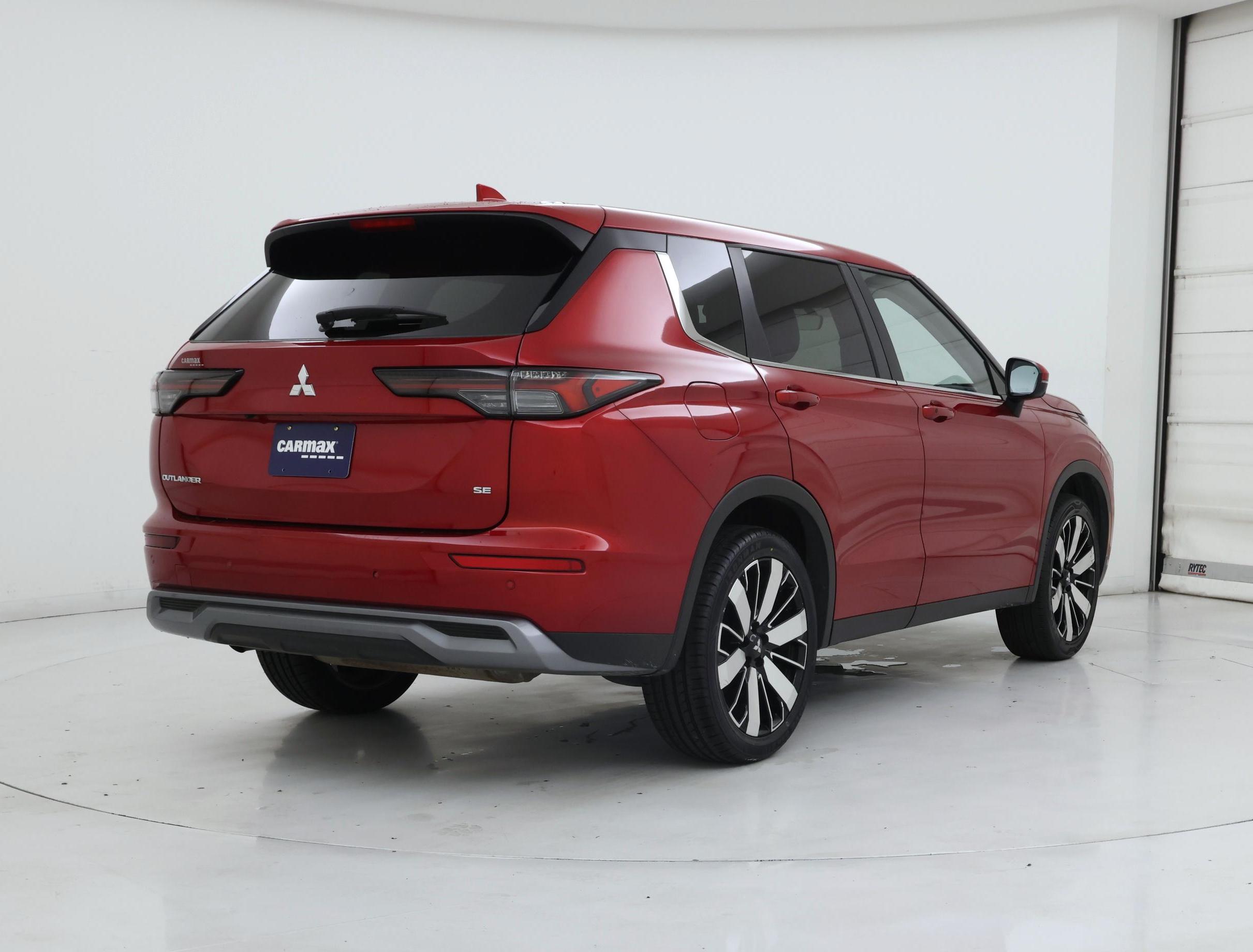 Thumbnail: 2025 Mitsubishi Outlander - 8