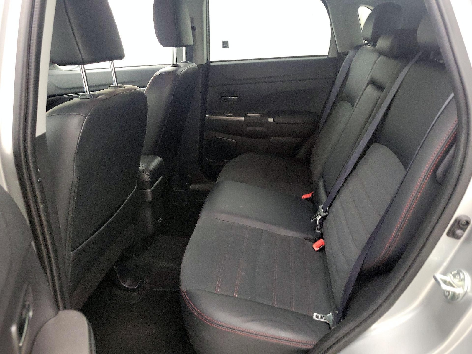2025 Mitsubishi Outlander Sport SE - Photo 20