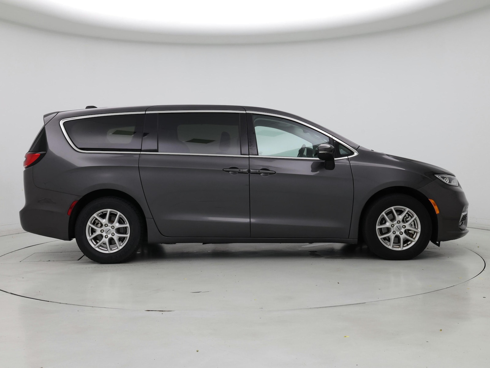 2023 Chrysler Pacifica Touring L - Photo 8