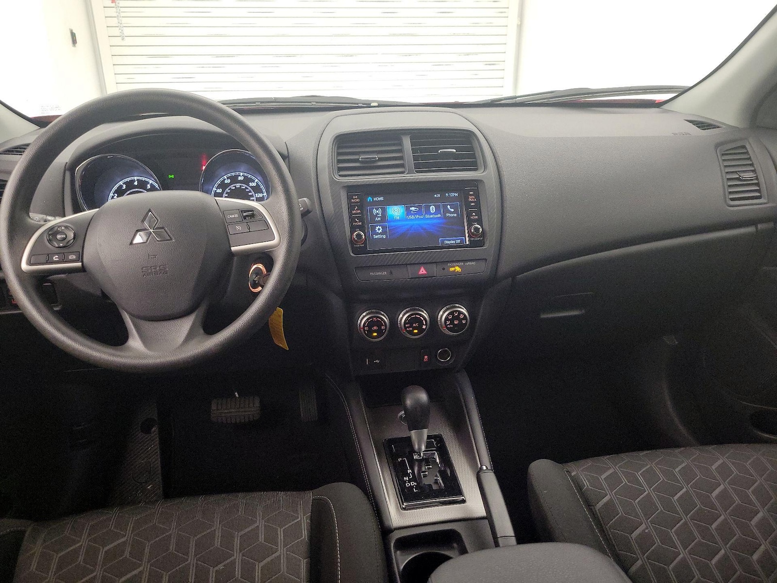 2025 Mitsubishi Outlander Sport ES - Photo 10