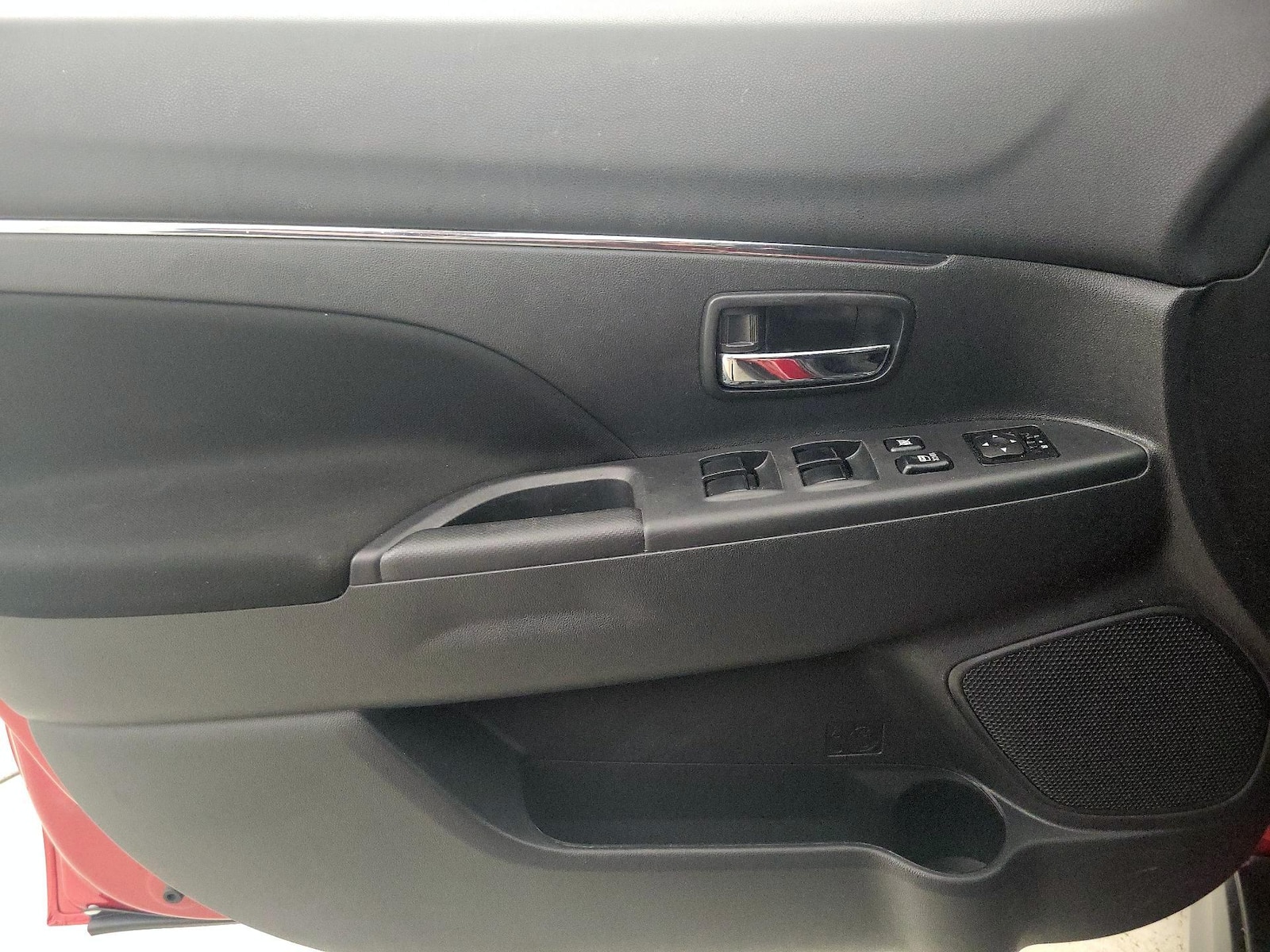2025 Mitsubishi Outlander Sport ES - Photo 13