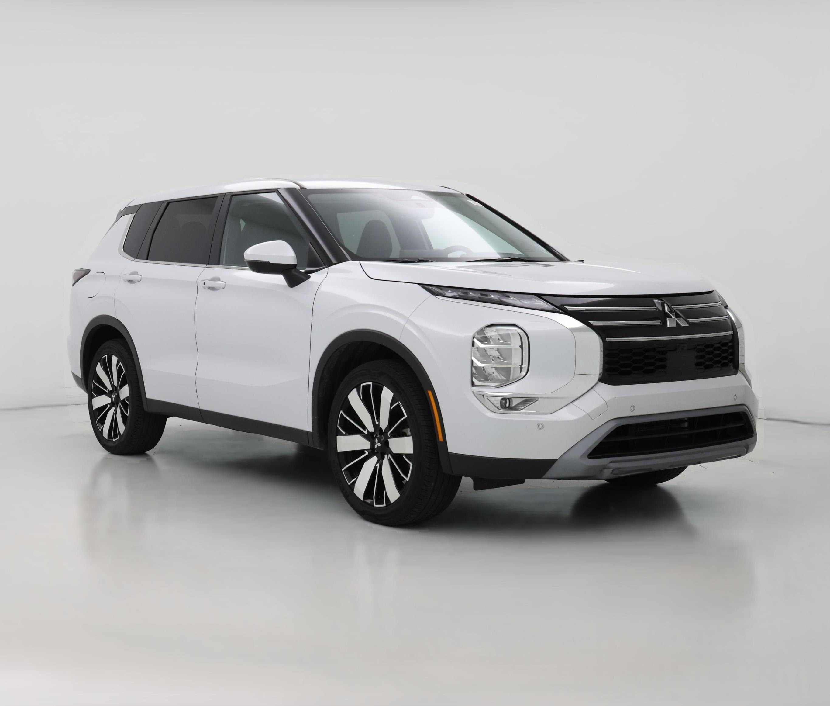 Thumbnail: 2025 Mitsubishi Outlander - 1