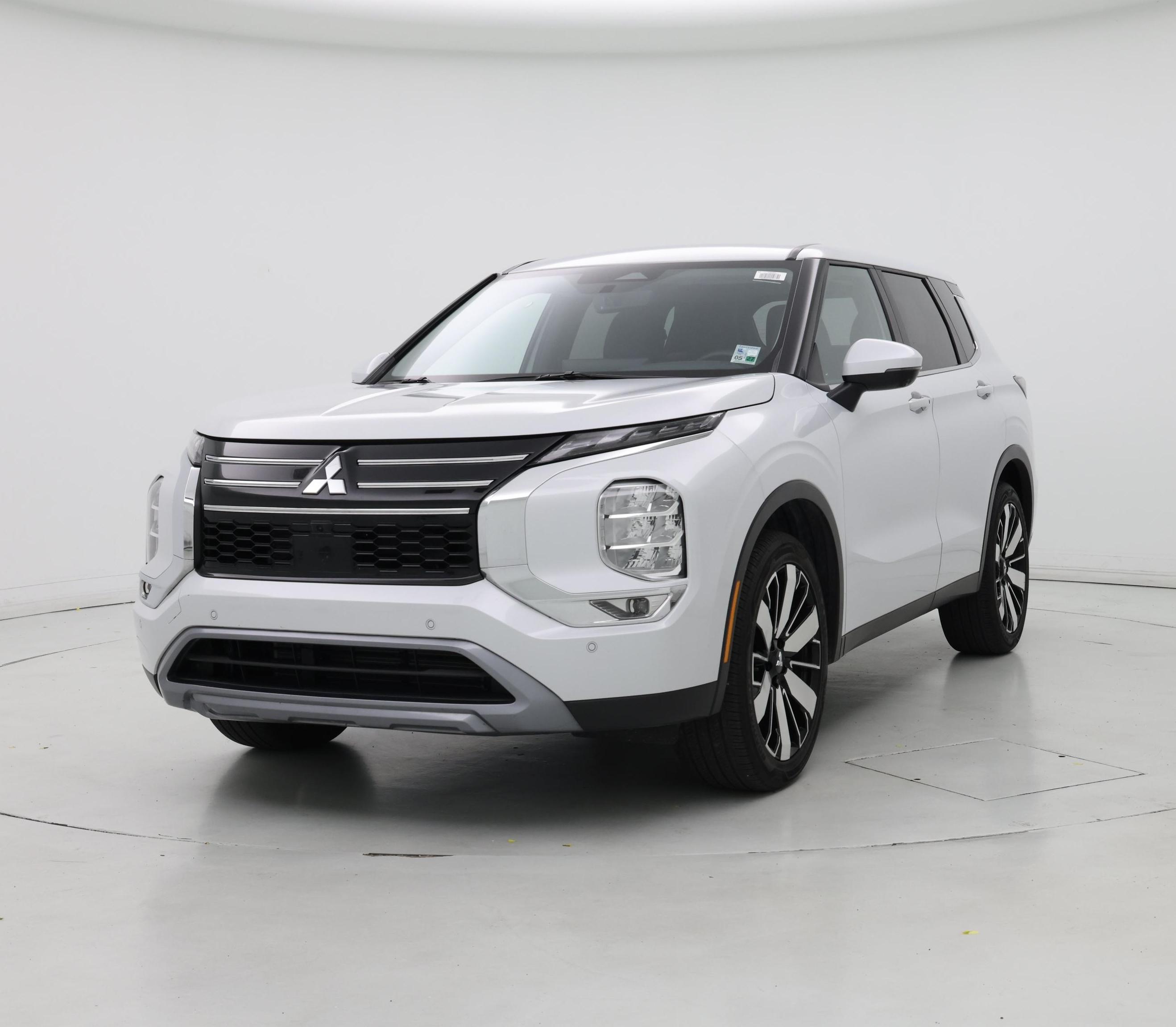Thumbnail: 2025 Mitsubishi Outlander - 4