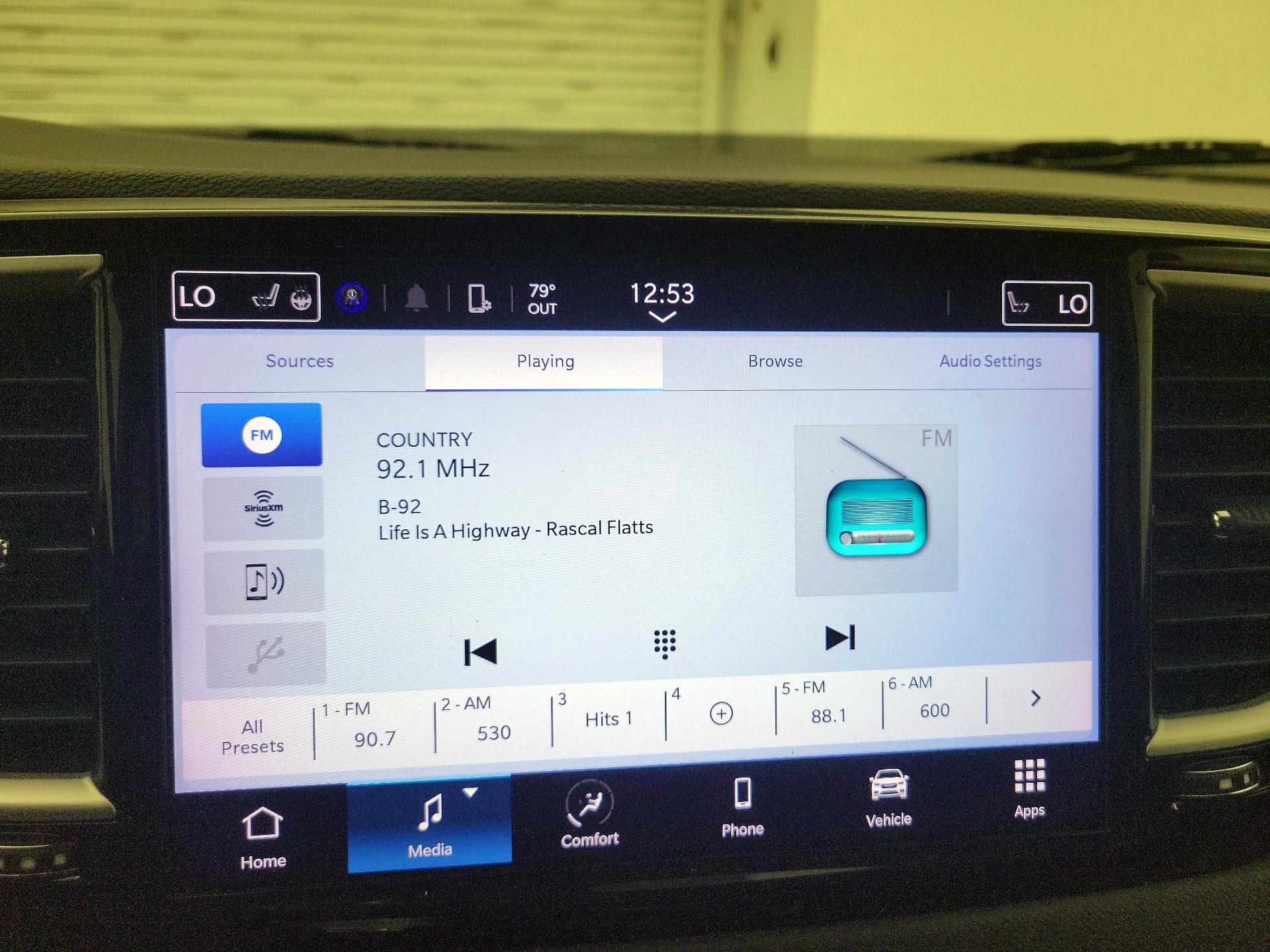 Thumbnail: 2023 Chrysler Pacifica - 15
