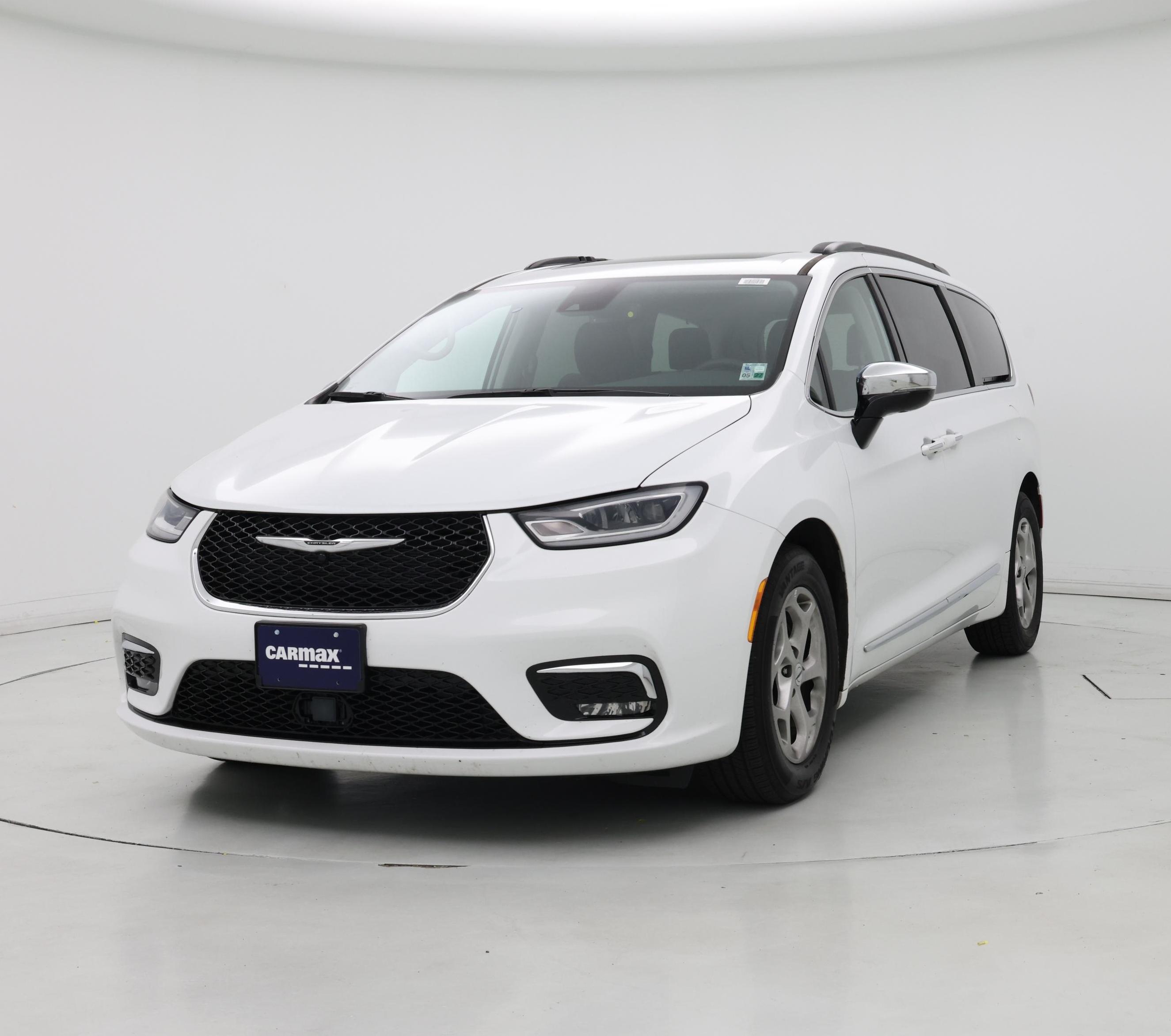 Thumbnail: 2023 Chrysler Pacifica - 4