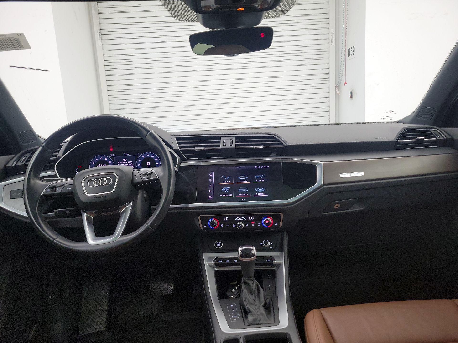 Thumbnail: 2022 Audi Q3 - 9