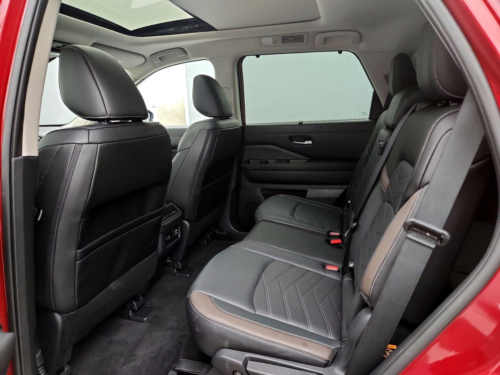 2024 Nissan Pathfinder Platinum - Photo 21