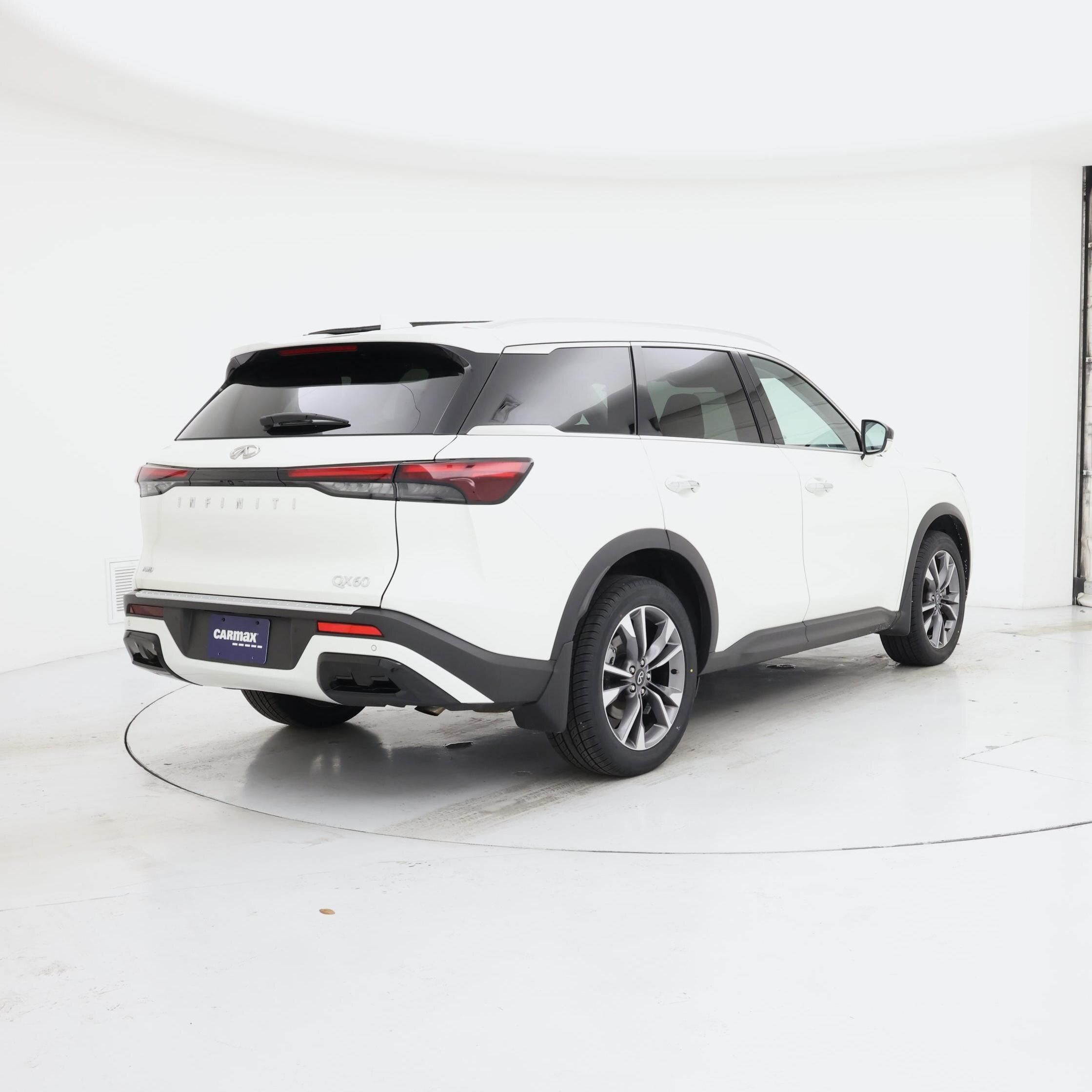 Thumbnail: 2023 INFINITI QX60 - 8