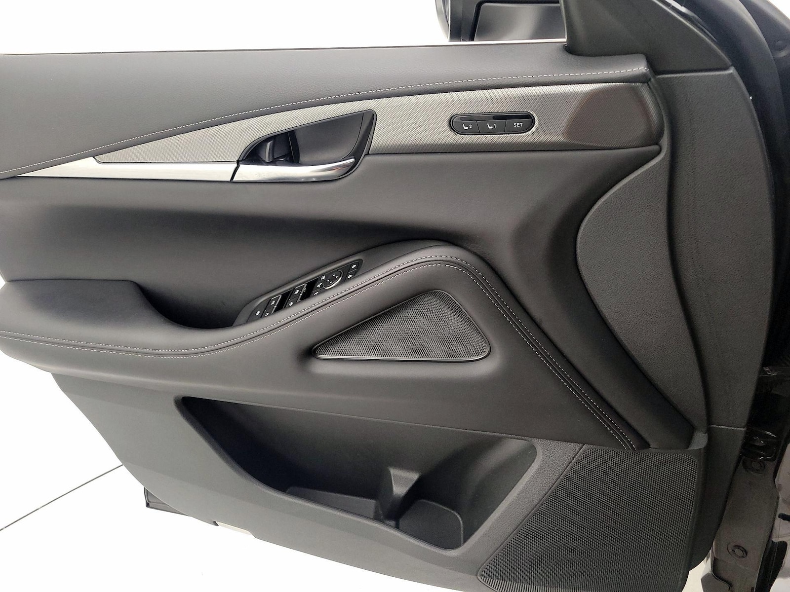 2023 INFINITI QX60 LUXE - Photo 13