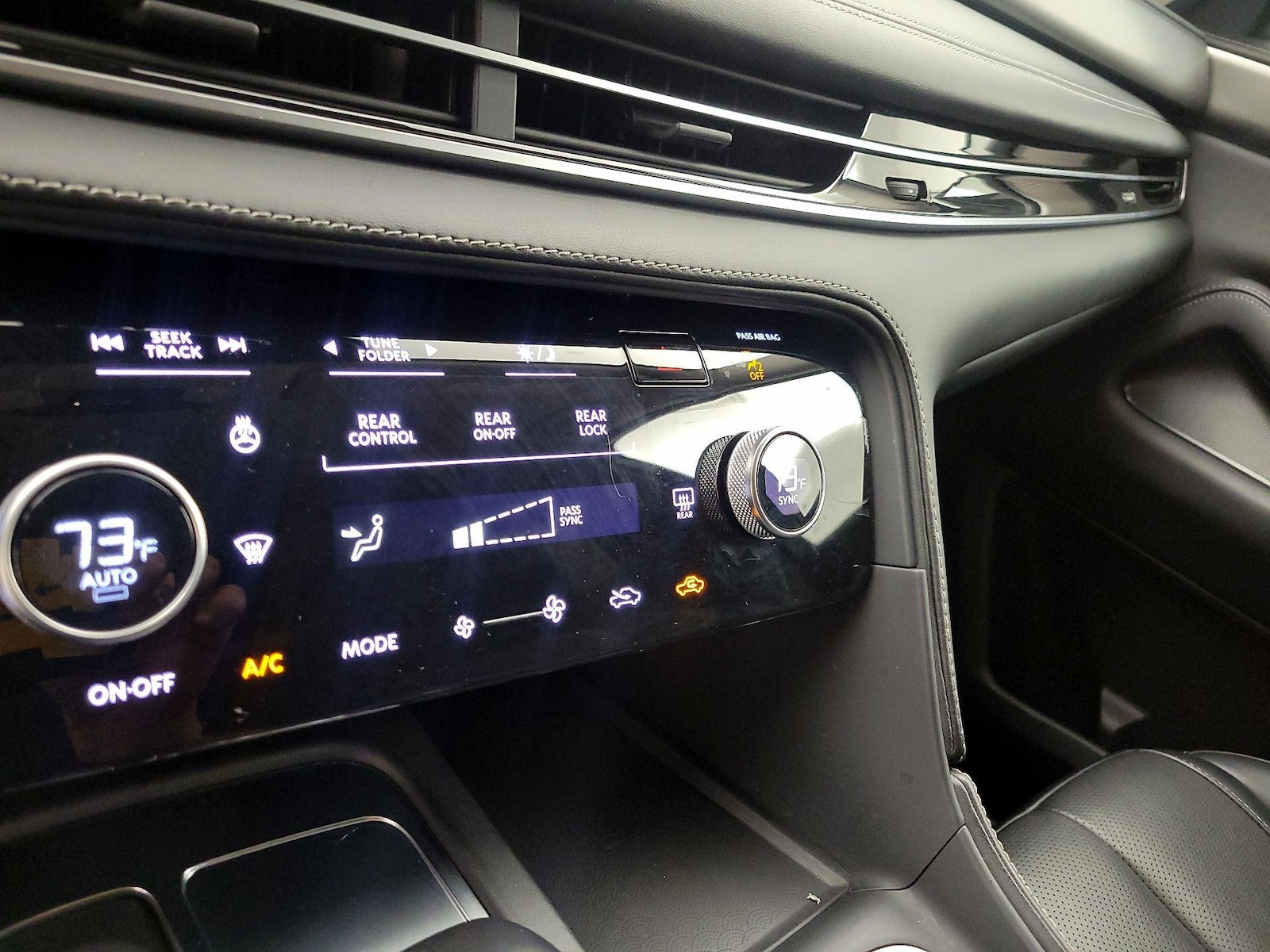 2023 INFINITI QX60 LUXE - Photo 15