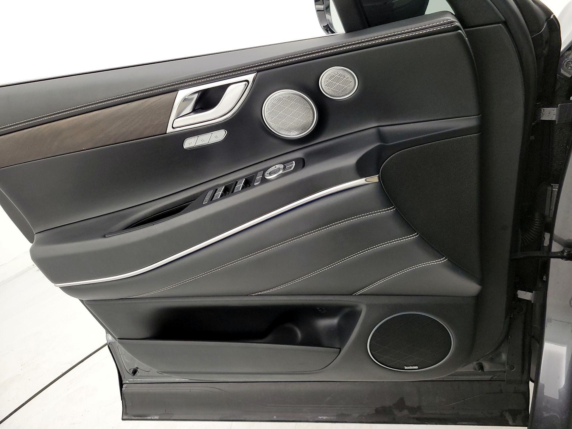 Thumbnail: 2021 Genesis GV80 - 12