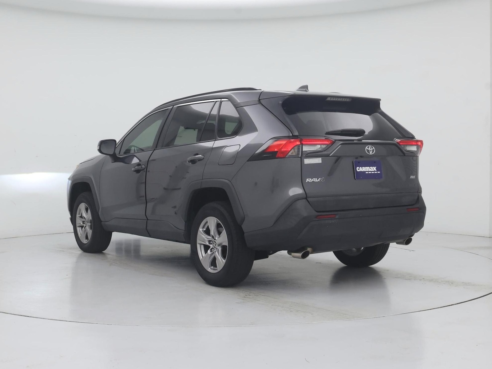 2022 Toyota RAV4 XLE - Photo 3