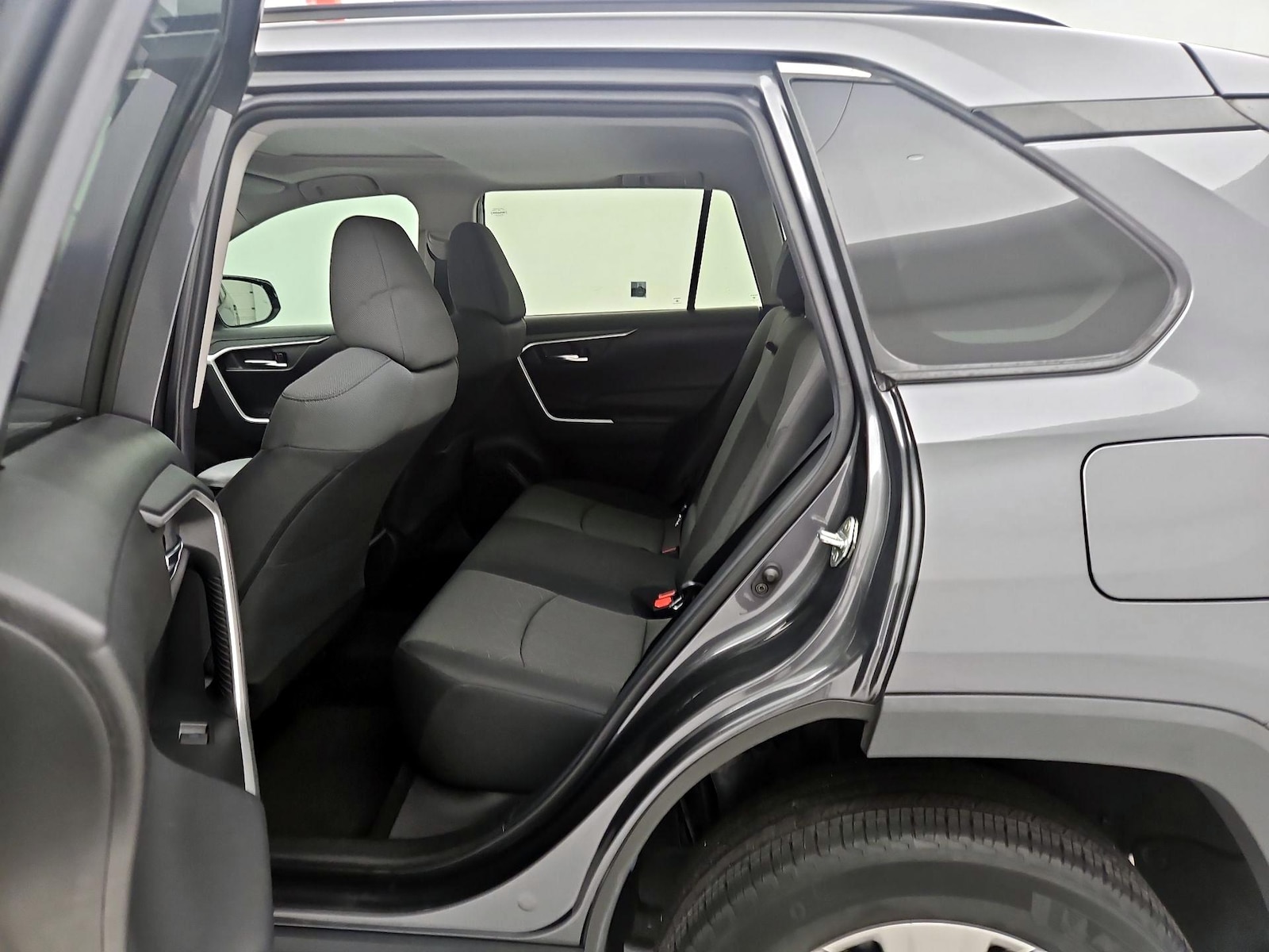 2022 Toyota RAV4 XLE - Photo 21