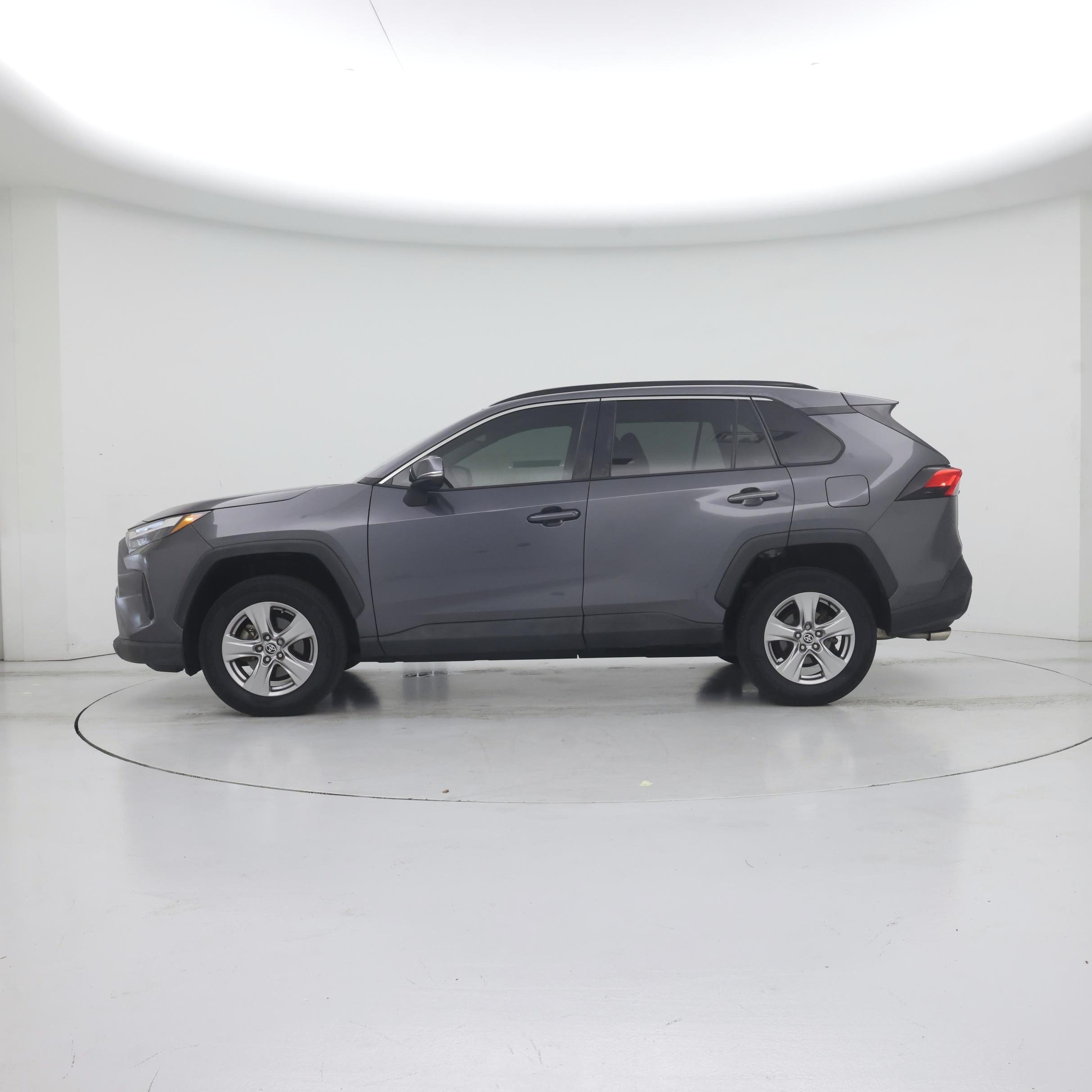 Thumbnail: 2022 Toyota RAV4 - 3