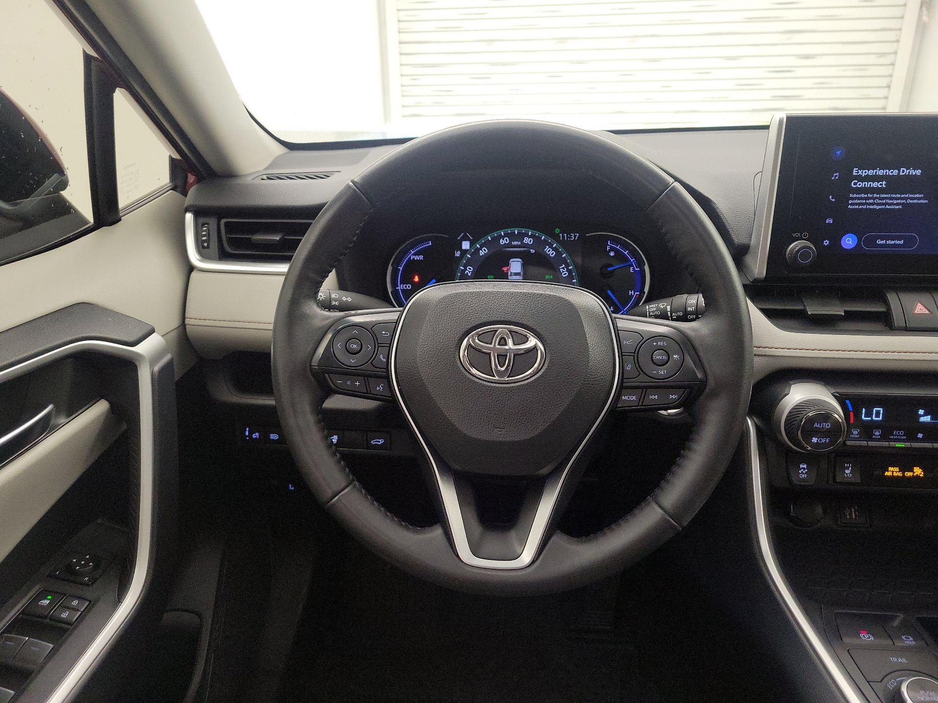 Thumbnail: 2025 Toyota RAV4 - 10