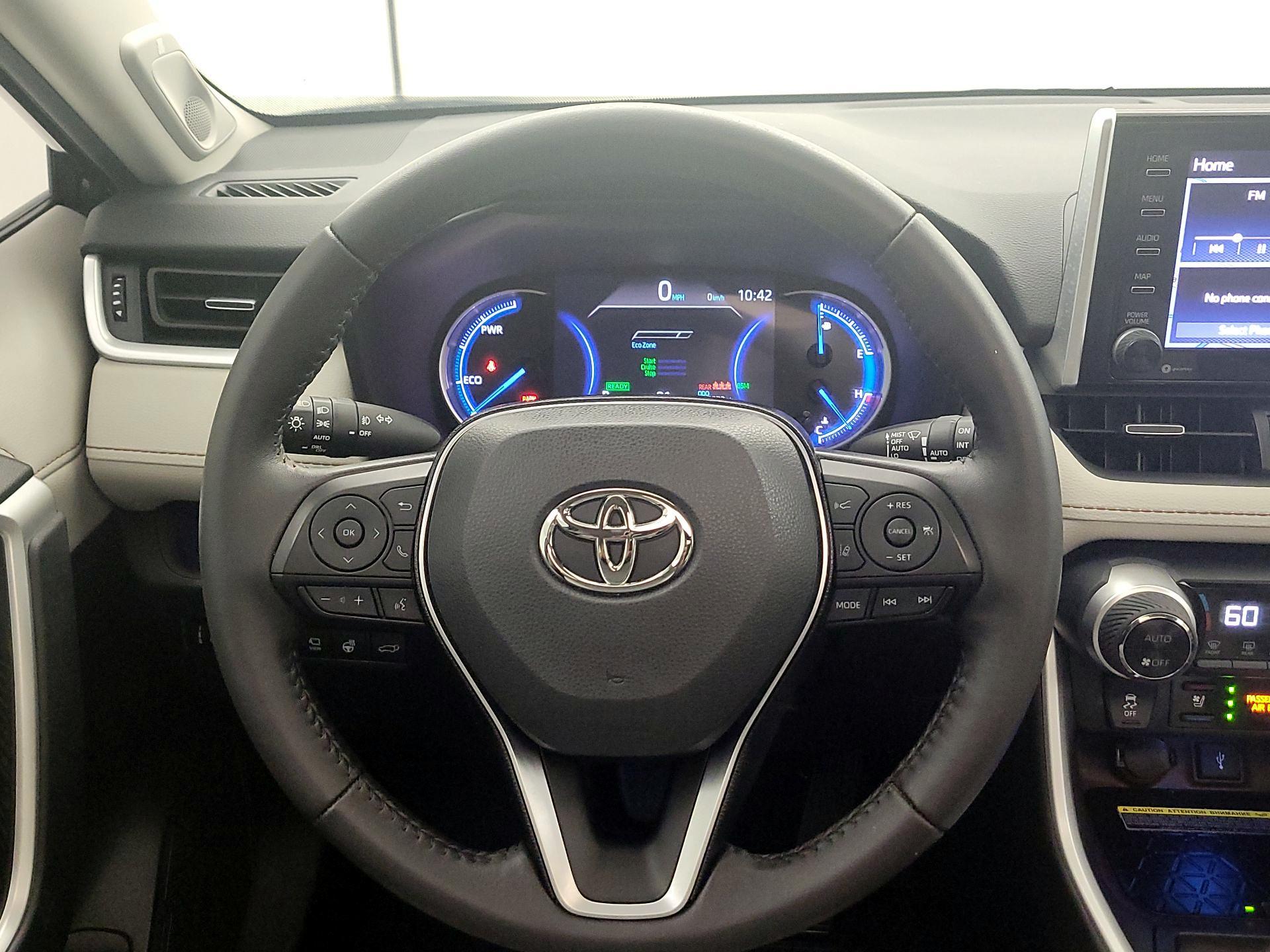 Thumbnail: 2021 Toyota RAV4 - 10