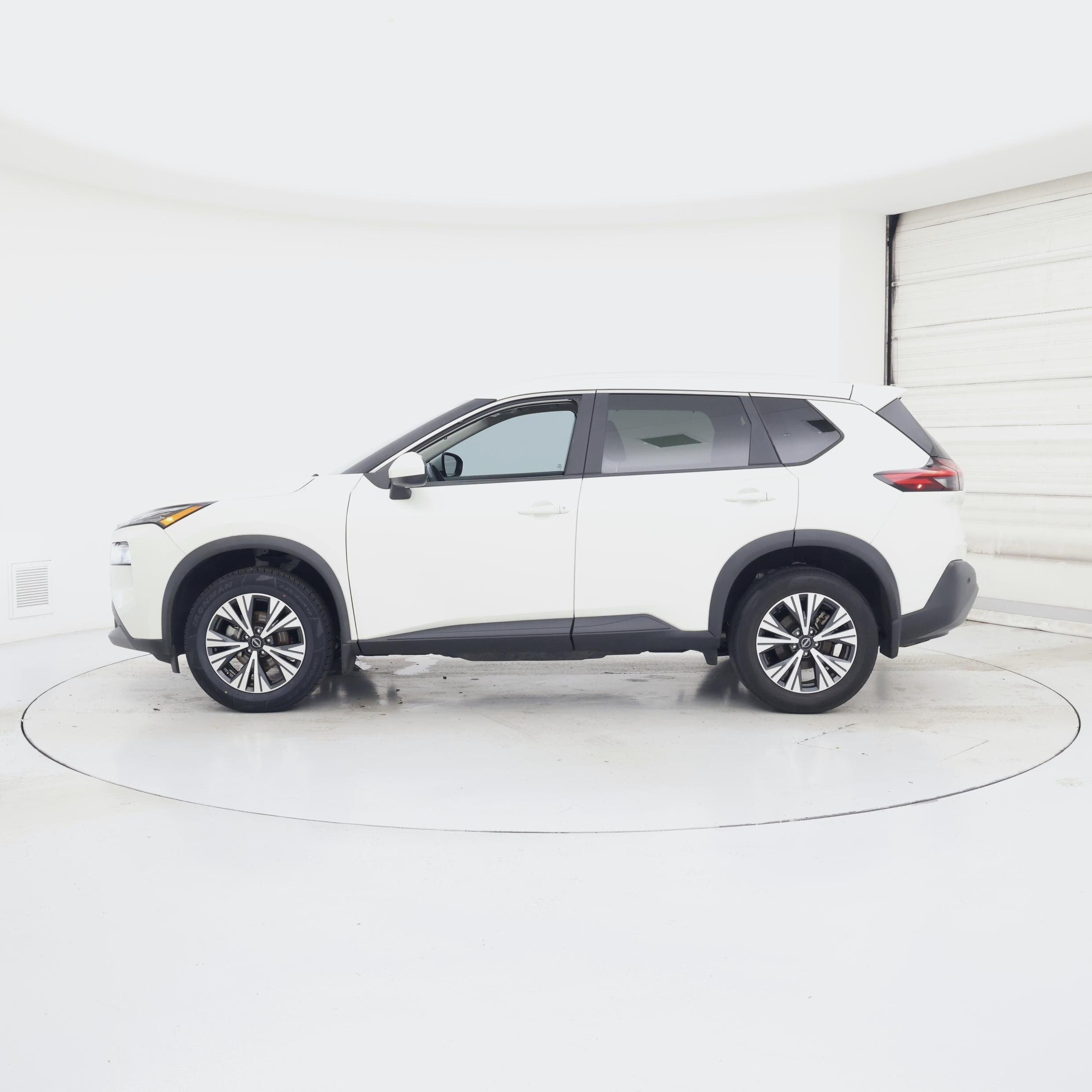 Thumbnail: 2023 Nissan Rogue - 3