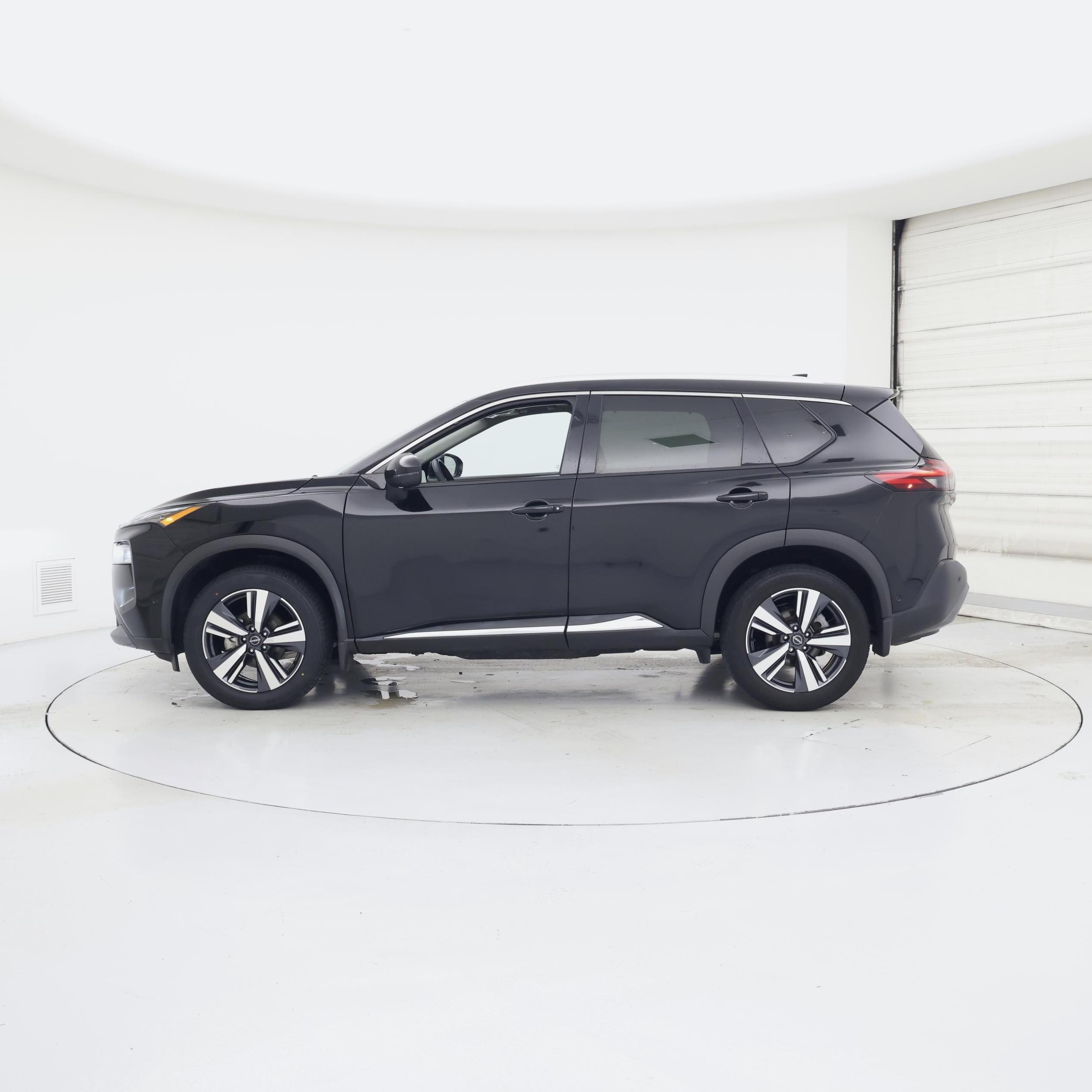 Thumbnail: 2023 Nissan Rogue - 3