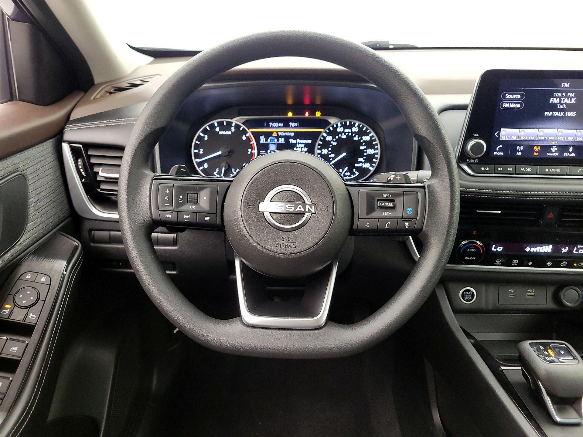 Thumbnail: 2022 Nissan Rogue - 10