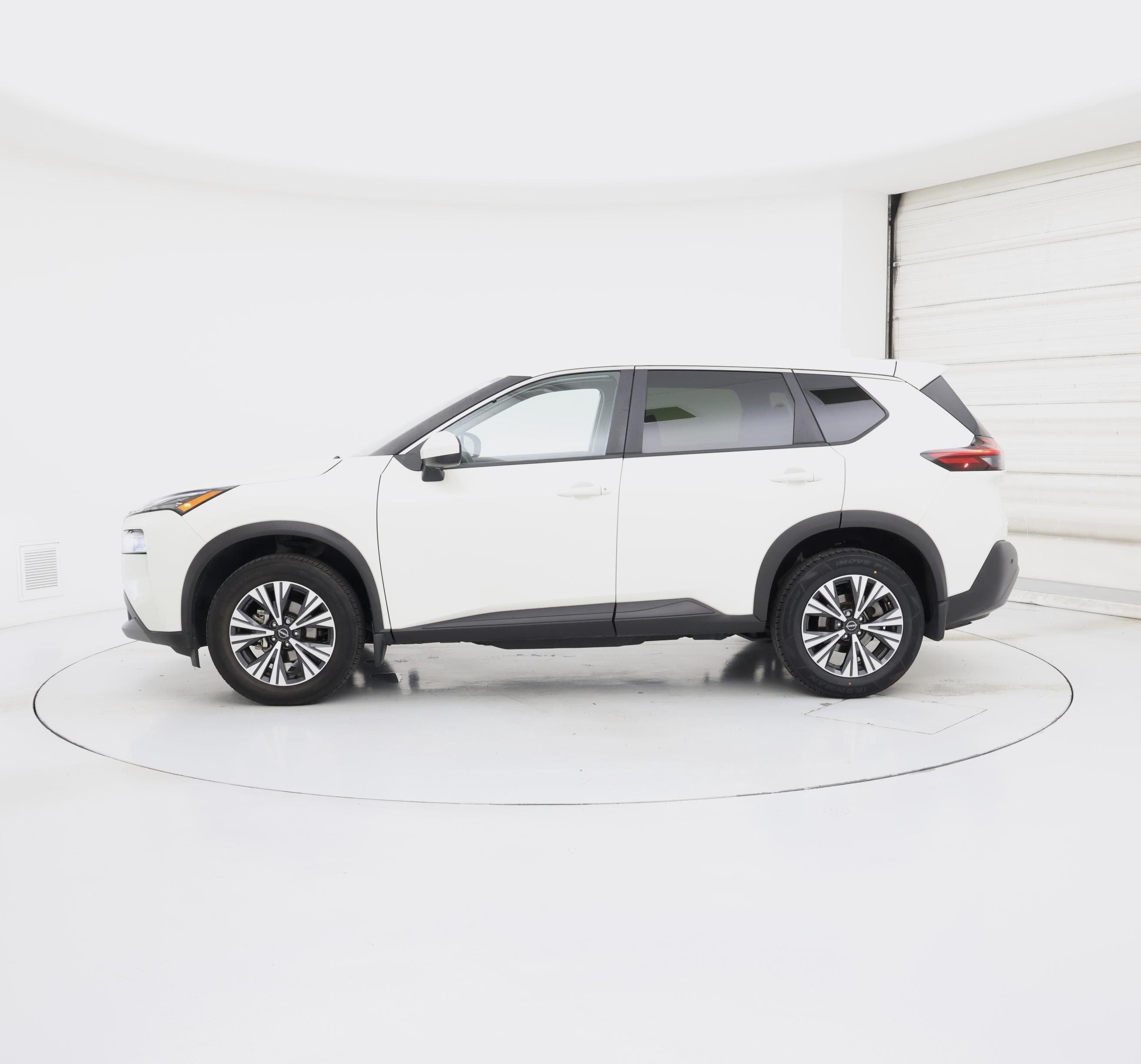 Thumbnail: 2023 Nissan Rogue - 3
